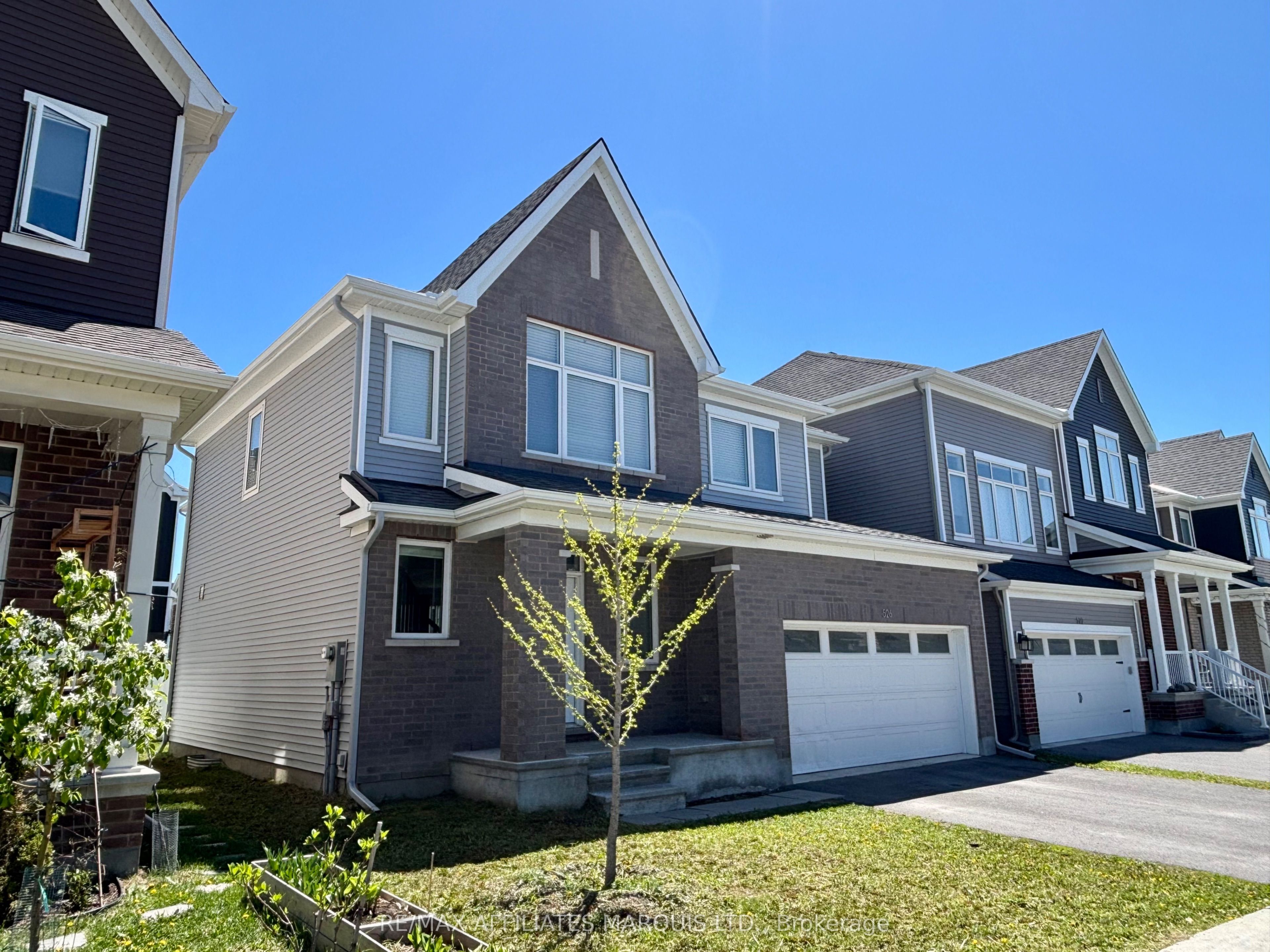 526 Sturnidae Street, Barrhaven, ON K2J 6W9 photo 3