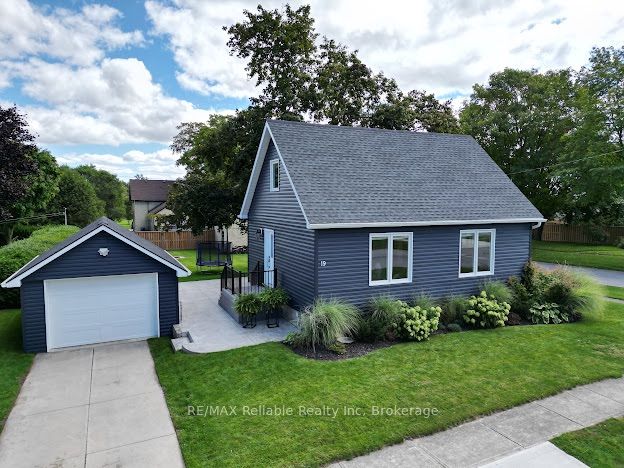 19 Bismark Street, Bluewater, ON N0M 2T0 photo 2