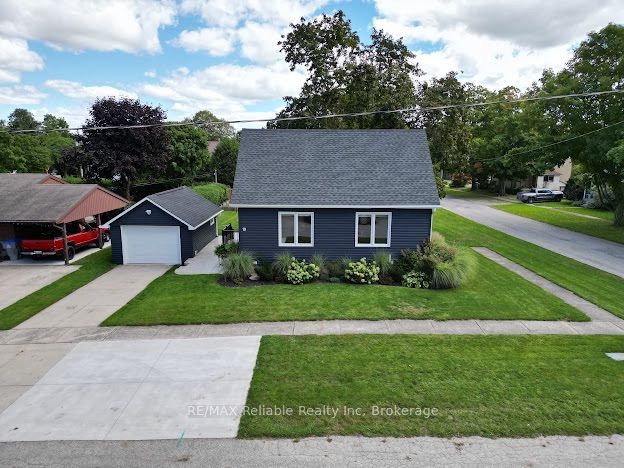 19 Bismark Street, Bluewater, ON N0M 2T0 photo 3
