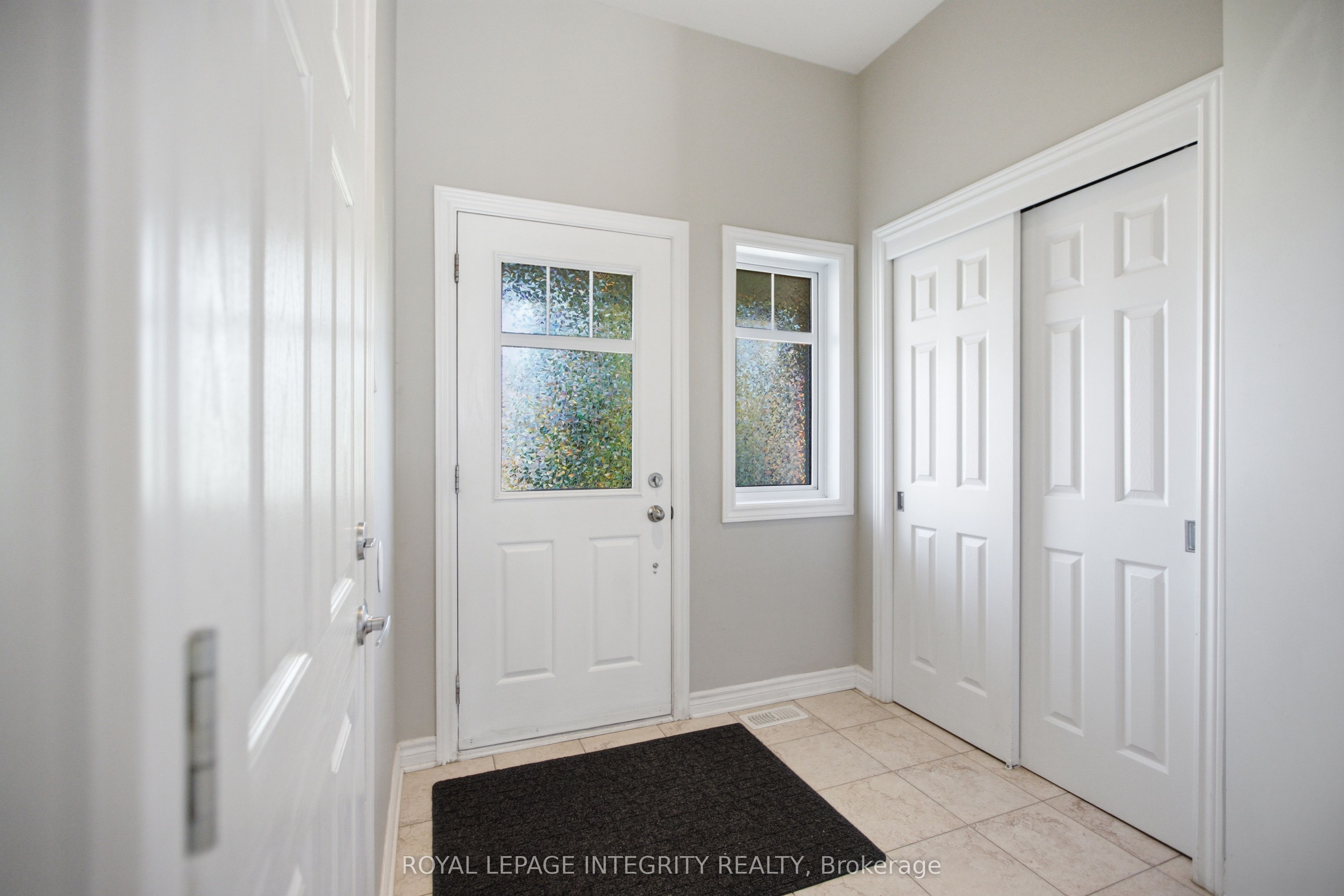 320 Tourmaline Crescent, Barrhaven, ON K2J 3T9 photo 4