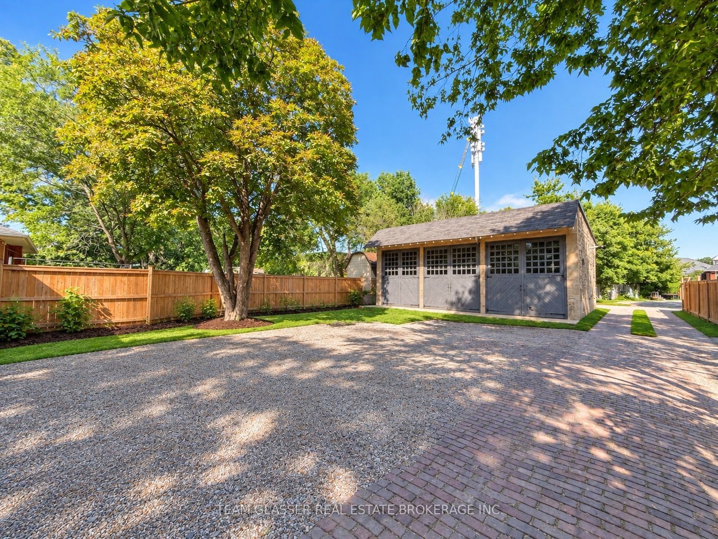 884 TRAFALGAR Street Upper, London East, ON N5Z 1E8 photo 3