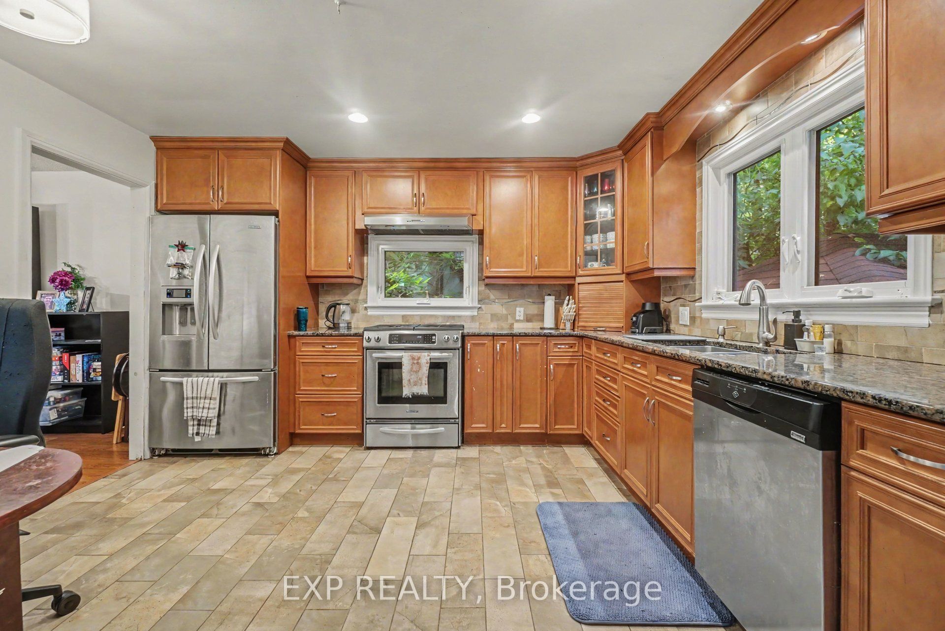 105 Donald Street, Overbrook - Castleheights and Area, ON K1K 1N1 photo 5