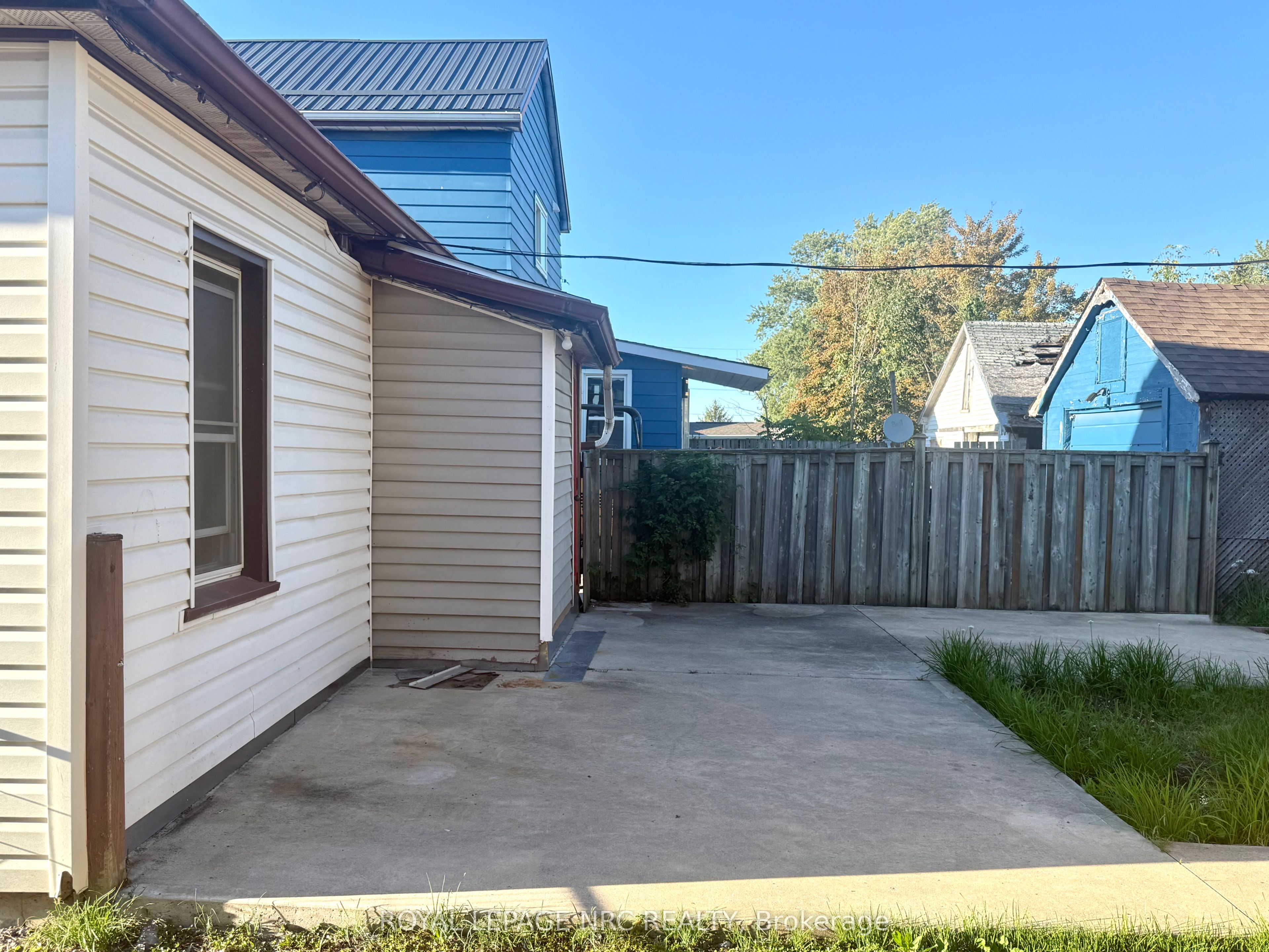 37 Wright Street, Welland, ON L3B 2K2 photo 3
