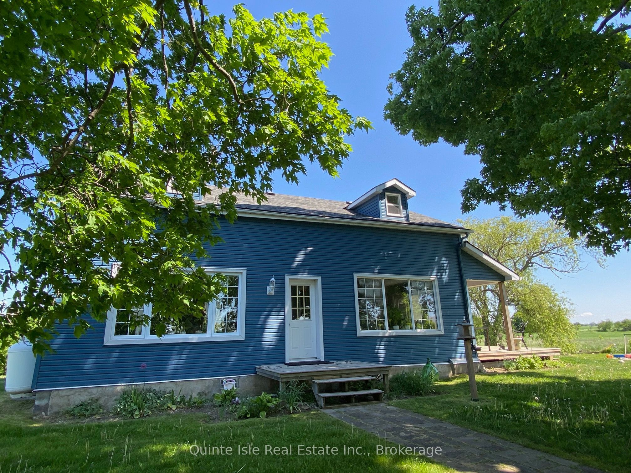 1756 DANFORTH Road, Prince Edward County, ON K0K 2J0 photo 2