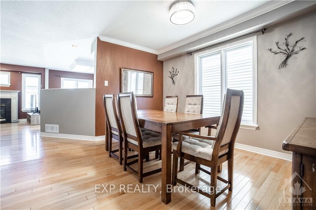 40 Alameda Way, Barrhaven, ON K2J 5B3 photo 4