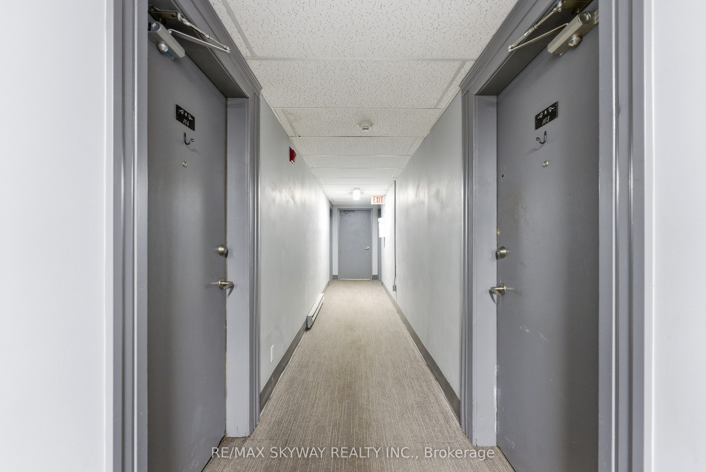 25 College Street E 103, Belleville, ON K8P 2E3