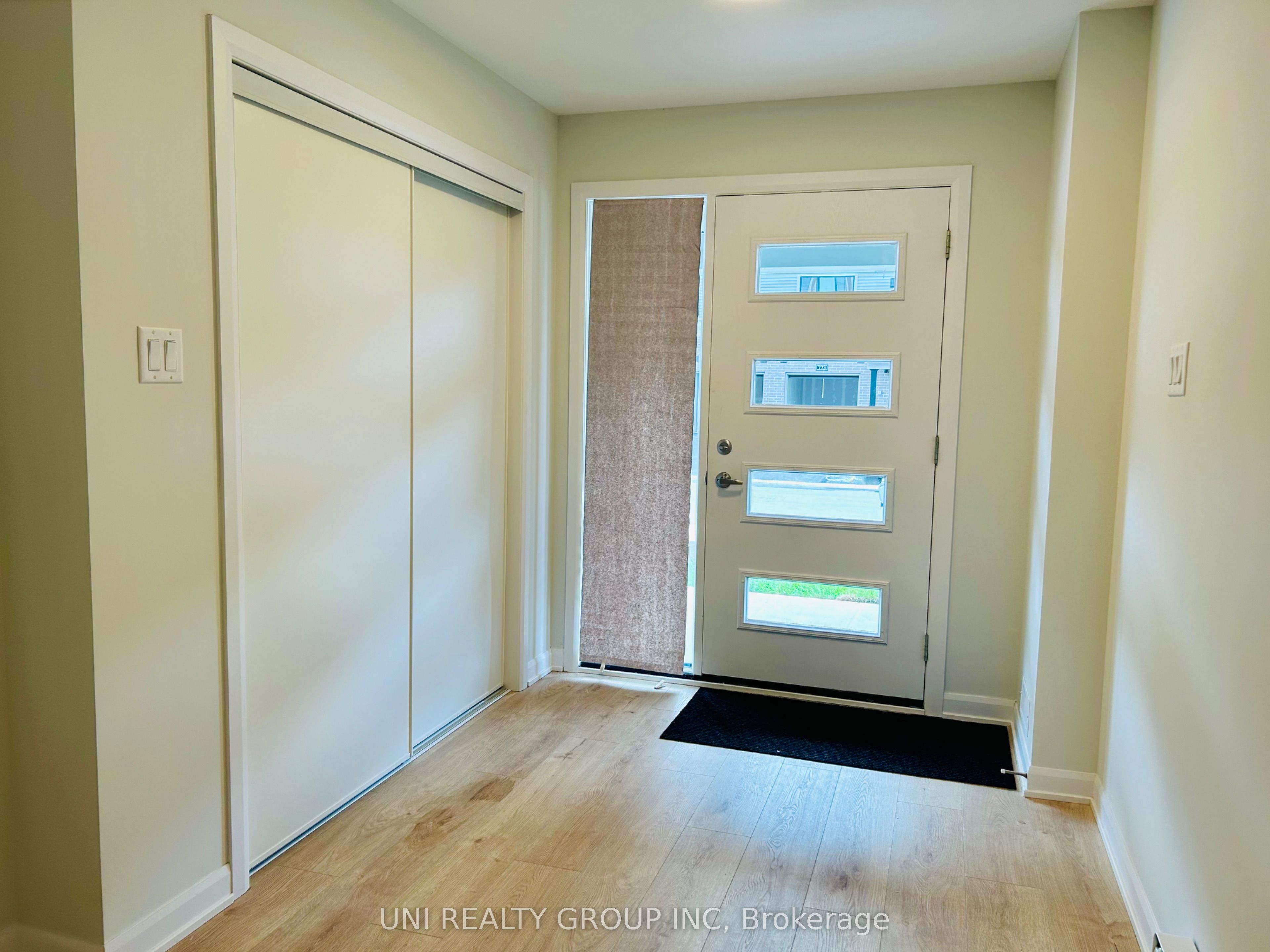 772 Tadpole Crescent, Barrhaven, ON K2J 7M9 photo 2