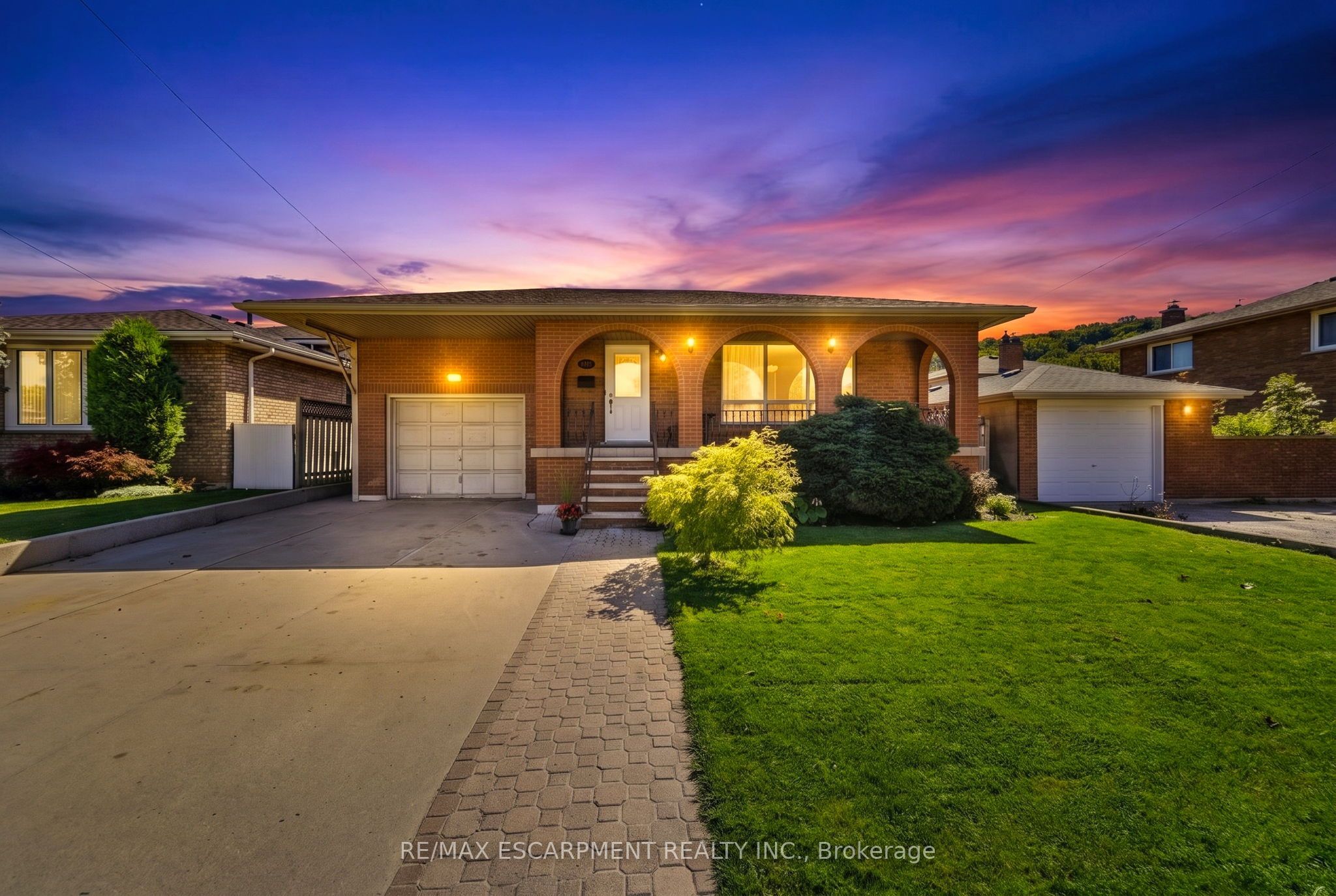139 Glen Valley Drive, Hamilton, ON L8K 6A1