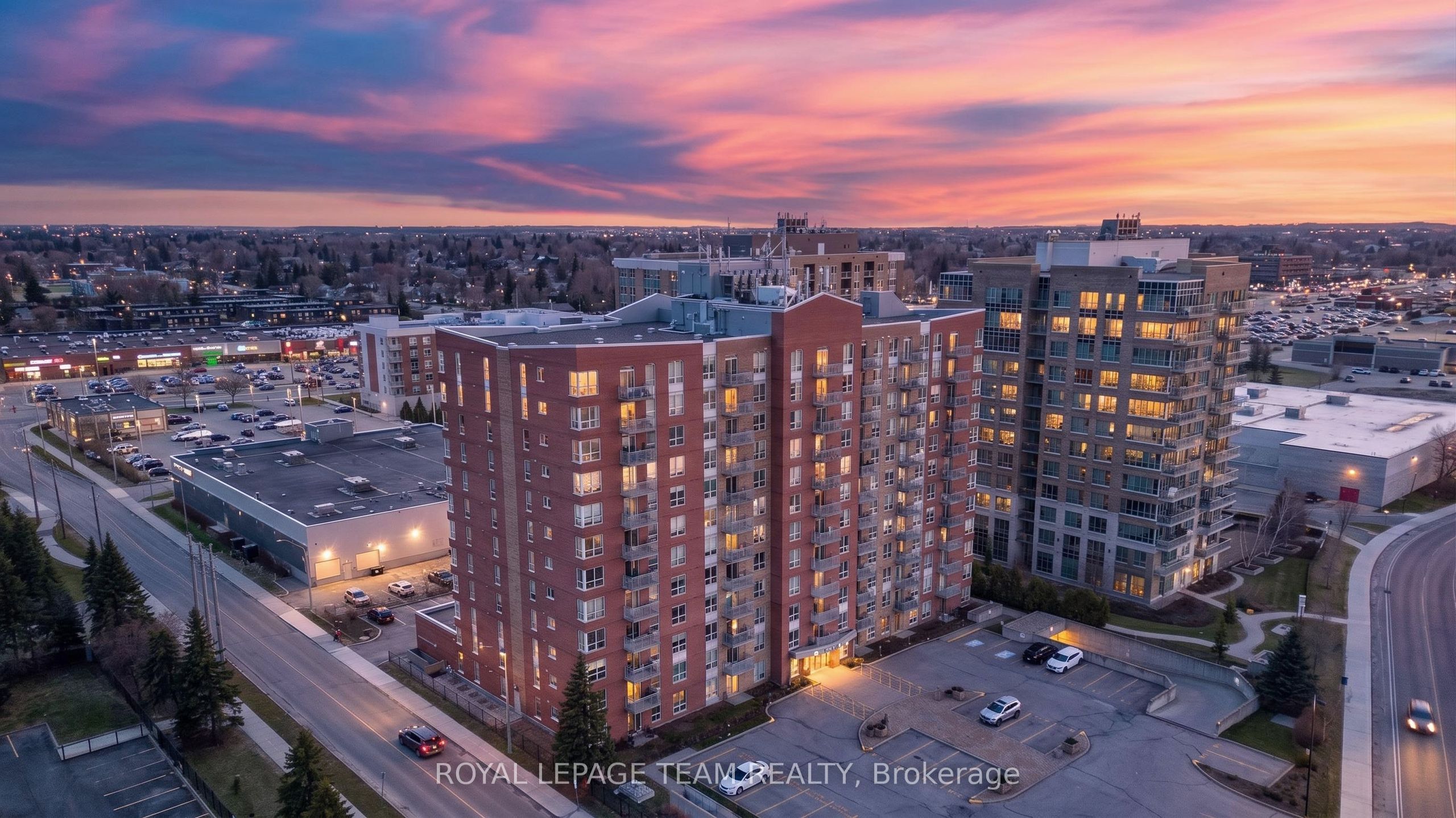 120 Grant Carman Drive 811, Cityview - Parkwoods Hills - Rideau Shore, ON K2E 1C8 photo 4