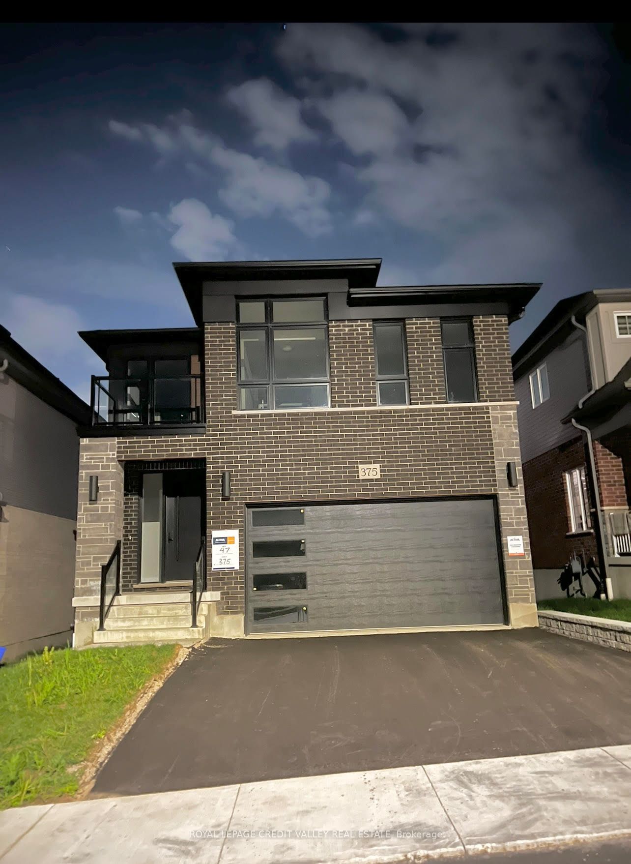 375 Chokecherry Crescent, Waterloo, ON N2V 0H1 photo 2
