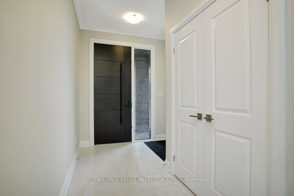 375 Chokecherry Crescent, Waterloo, ON N2V 0H1 photo 5