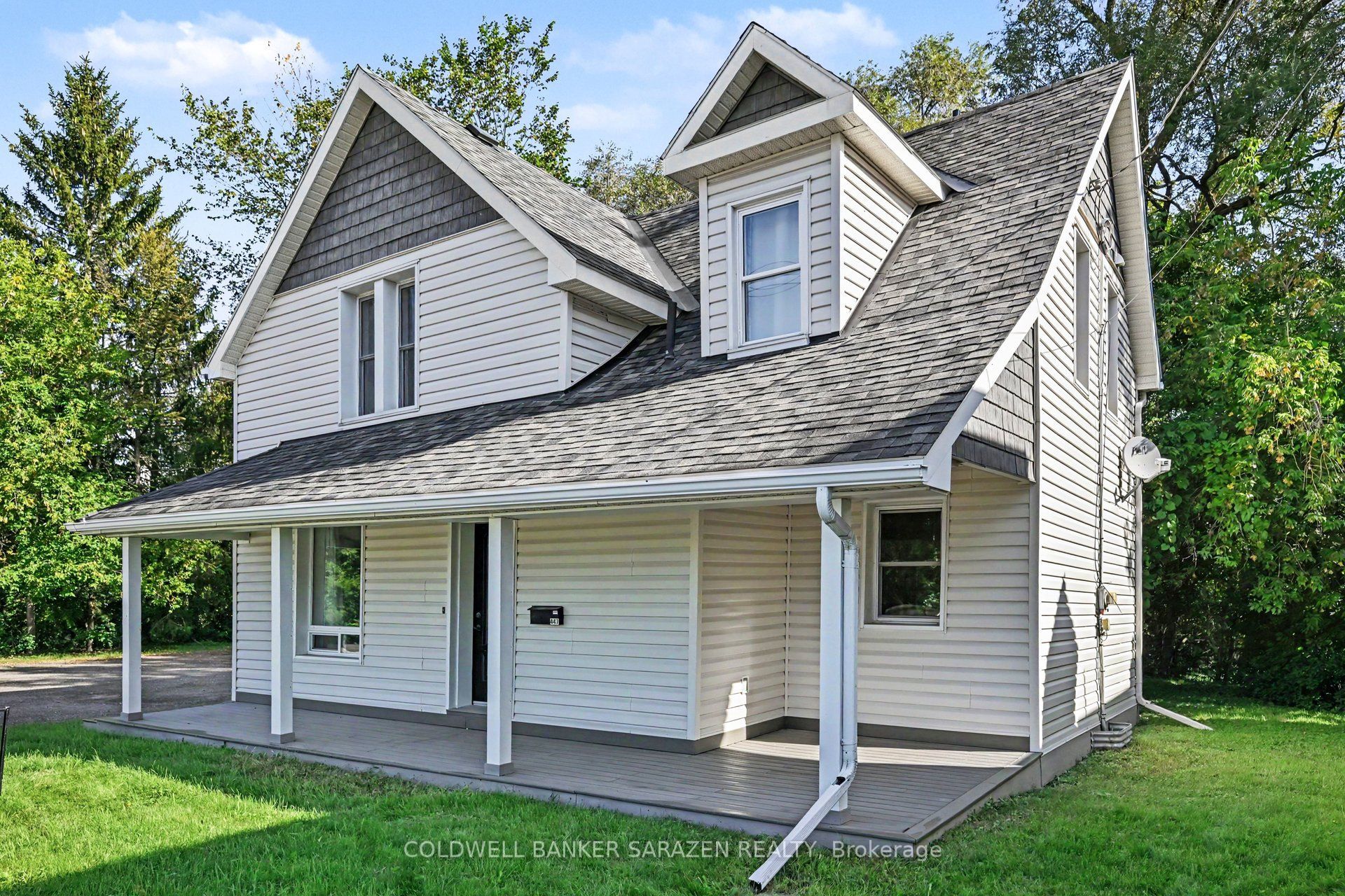 447 Raglan Street S, Renfrew, ON K7V 1R9 photo 2