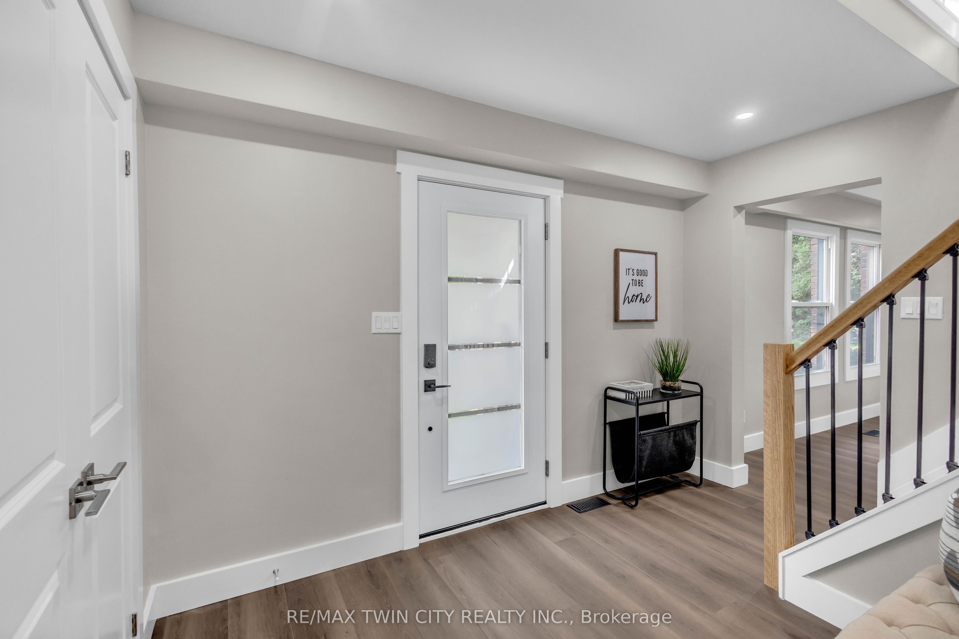 9 Rollingwood Crescent, Brantford, ON N3R 5Z7 photo 2