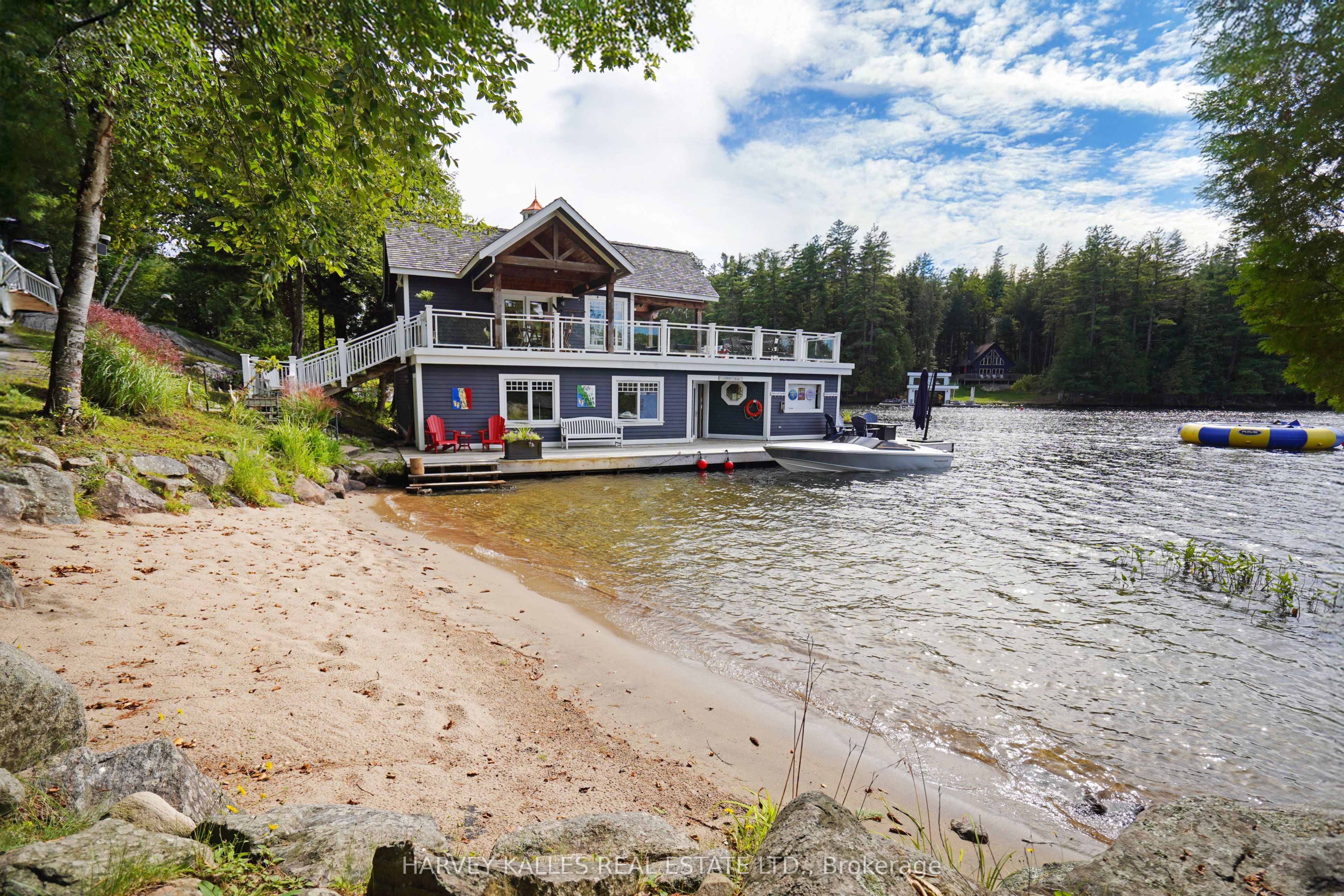 1205 JOE RIVER Road 2, Muskoka Lakes, ON P0B 1G0 photo 2