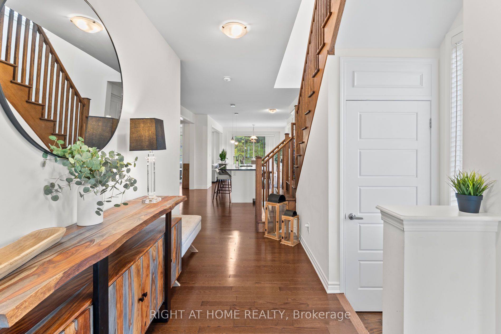 404 Equestrian Way, Cambridge, ON N3E 0B9 photo 5