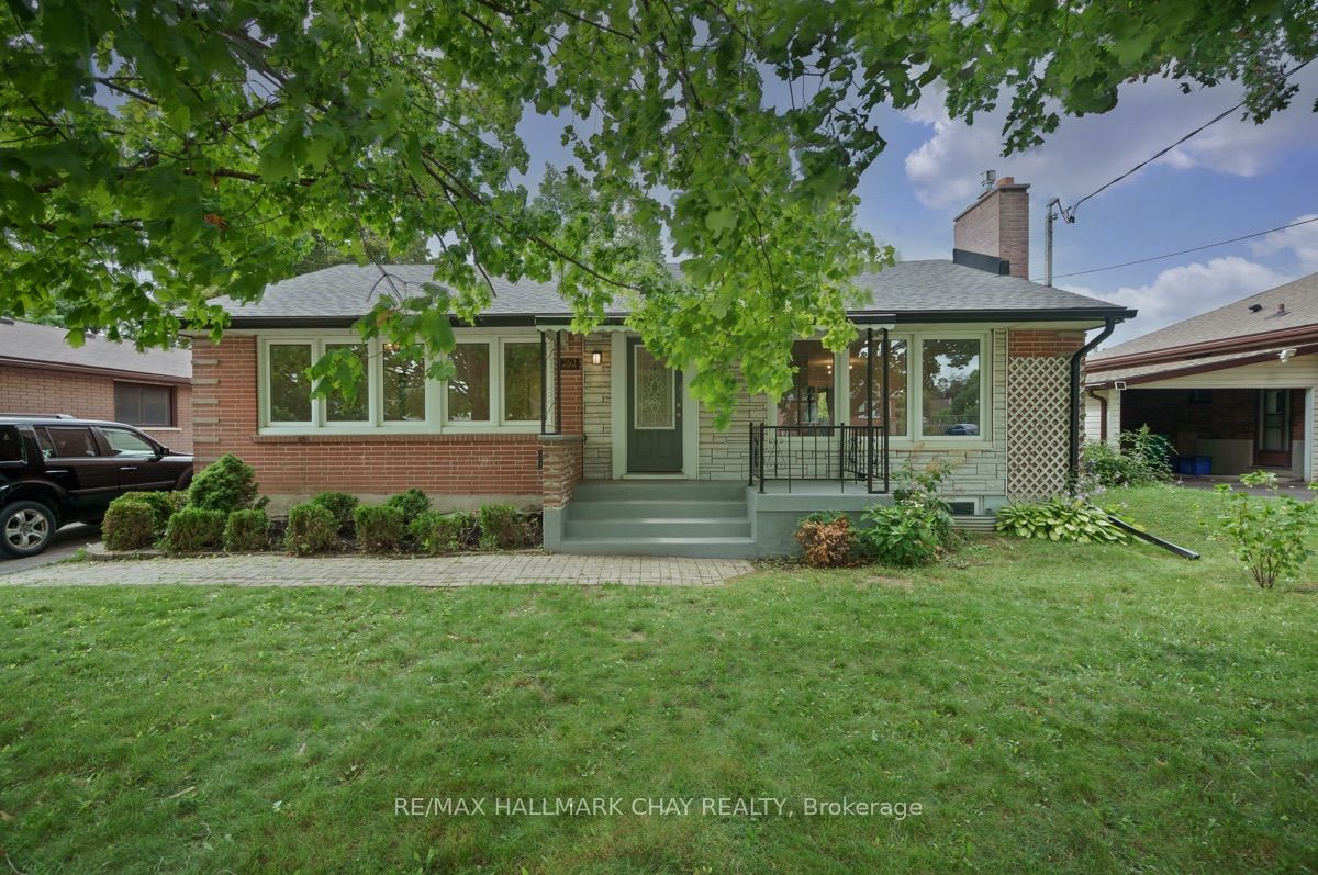 262 Bellevue Street, Peterborough, ON K9H 5E5