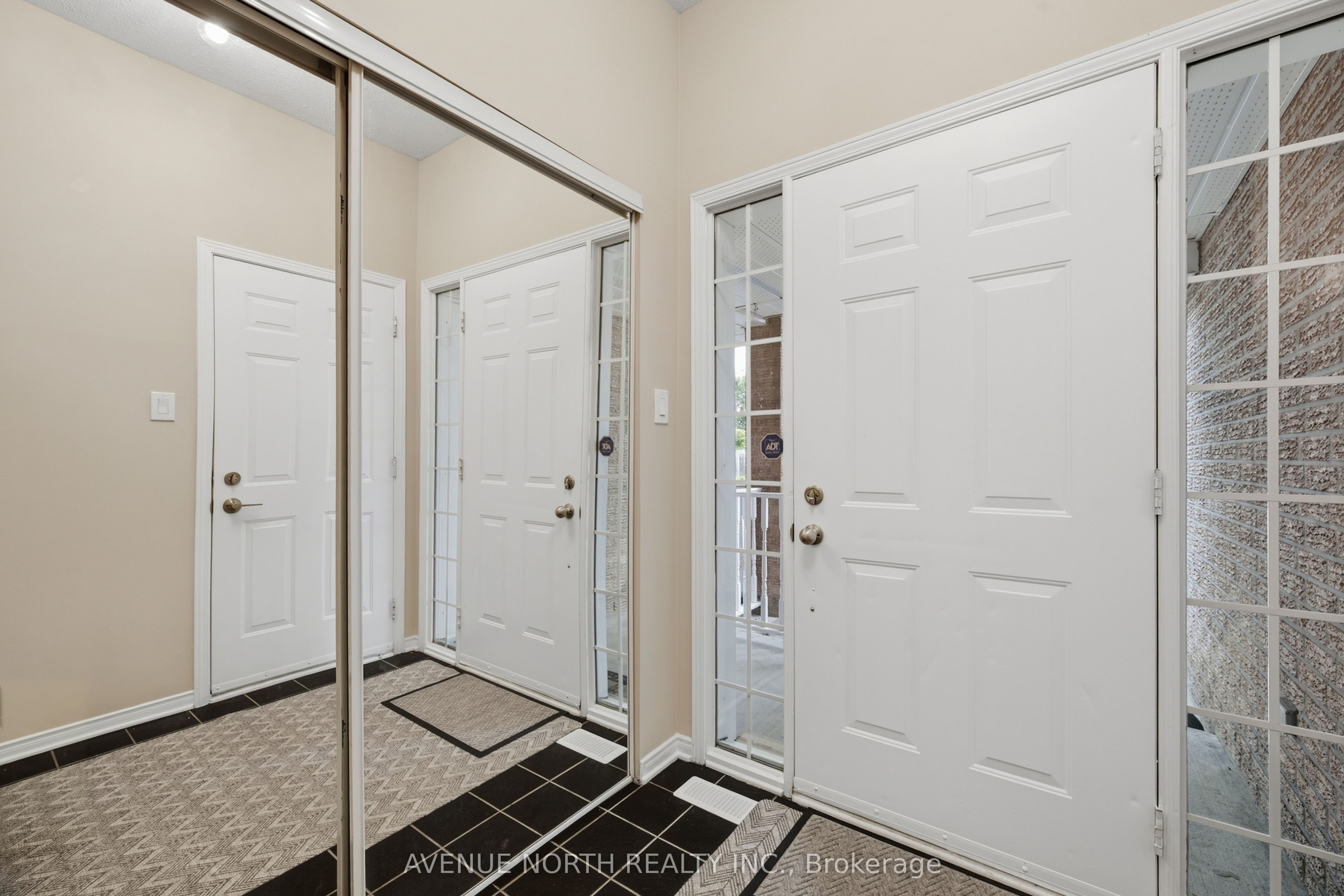 66 Woodgate Way, Barrhaven, ON K2J 4E6 photo 5
