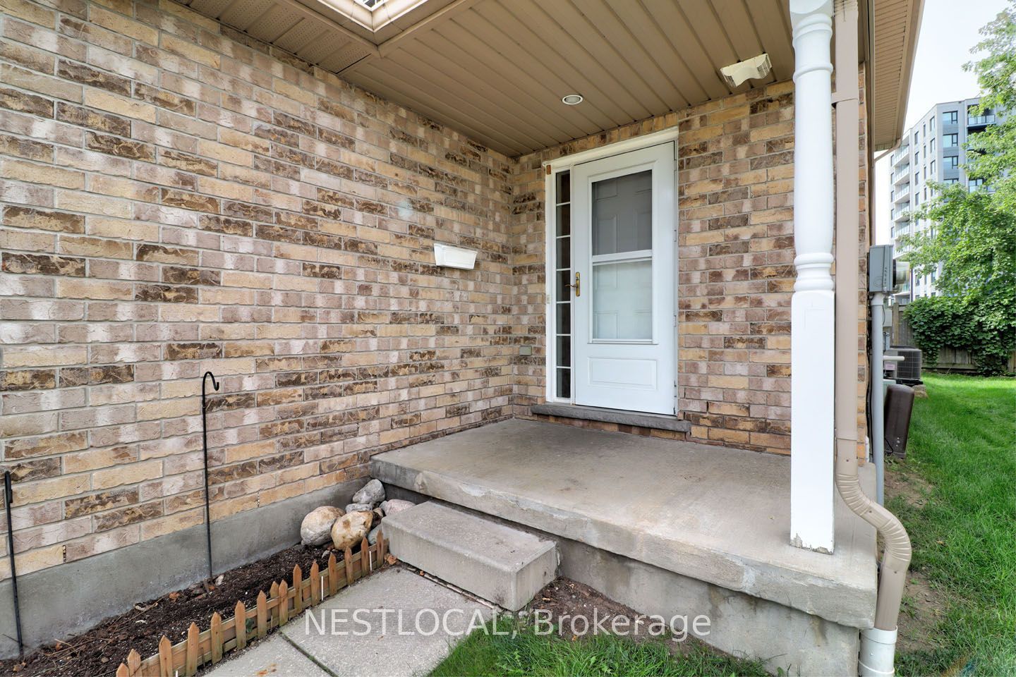 10 Fallowfield Drive 11, Kitchener, ON N2C 0A4 photo 3