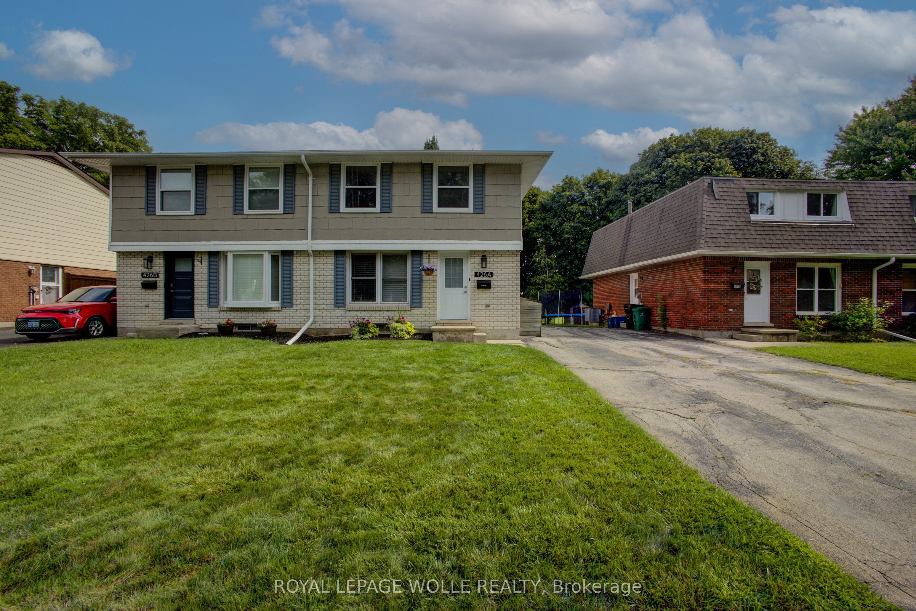 426A Dunvegan Drive, Waterloo, ON N2K 2C7 photo 2