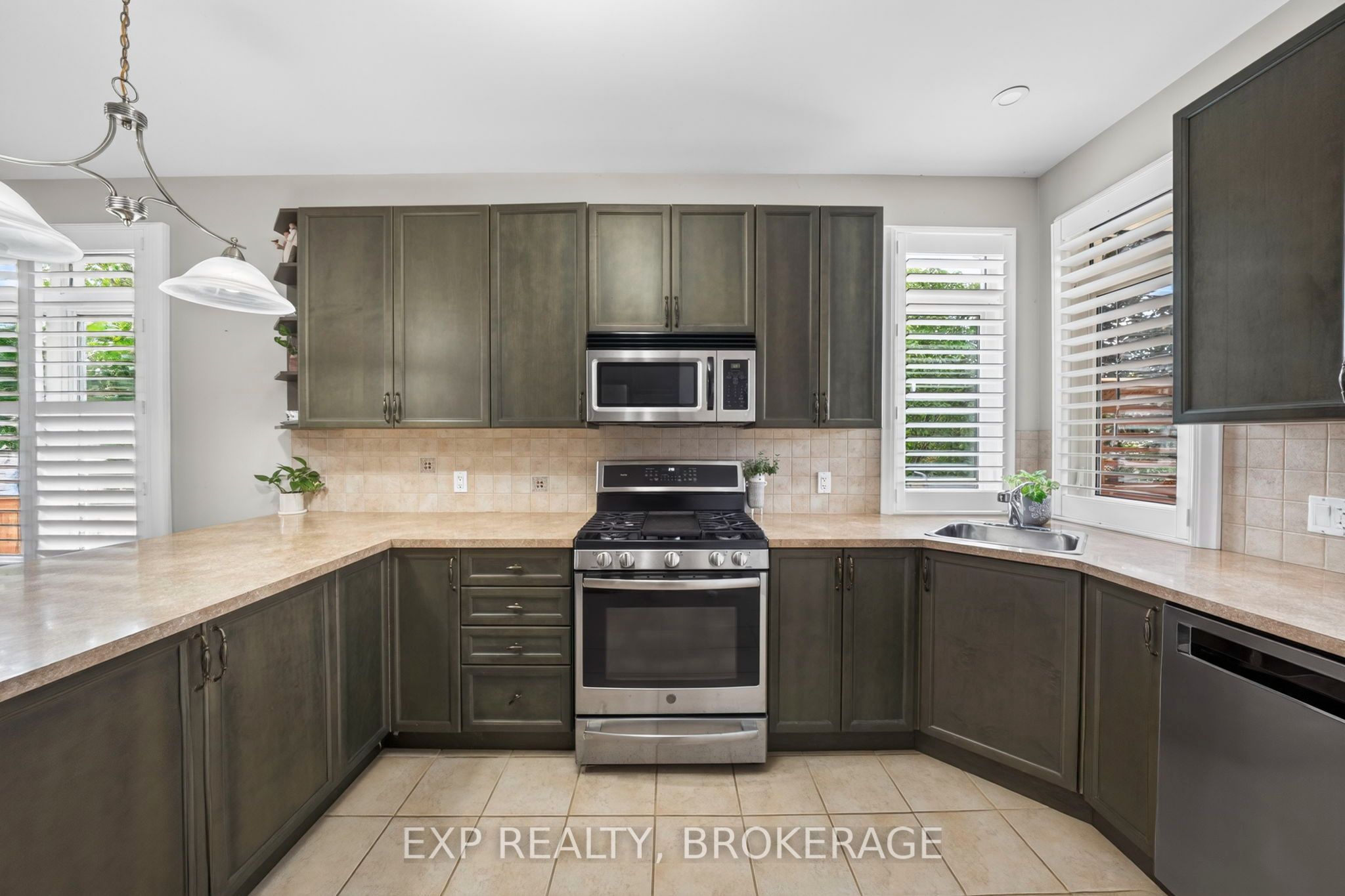 411 Abbot Street, Kingston, ON K7P 3J4 photo 4