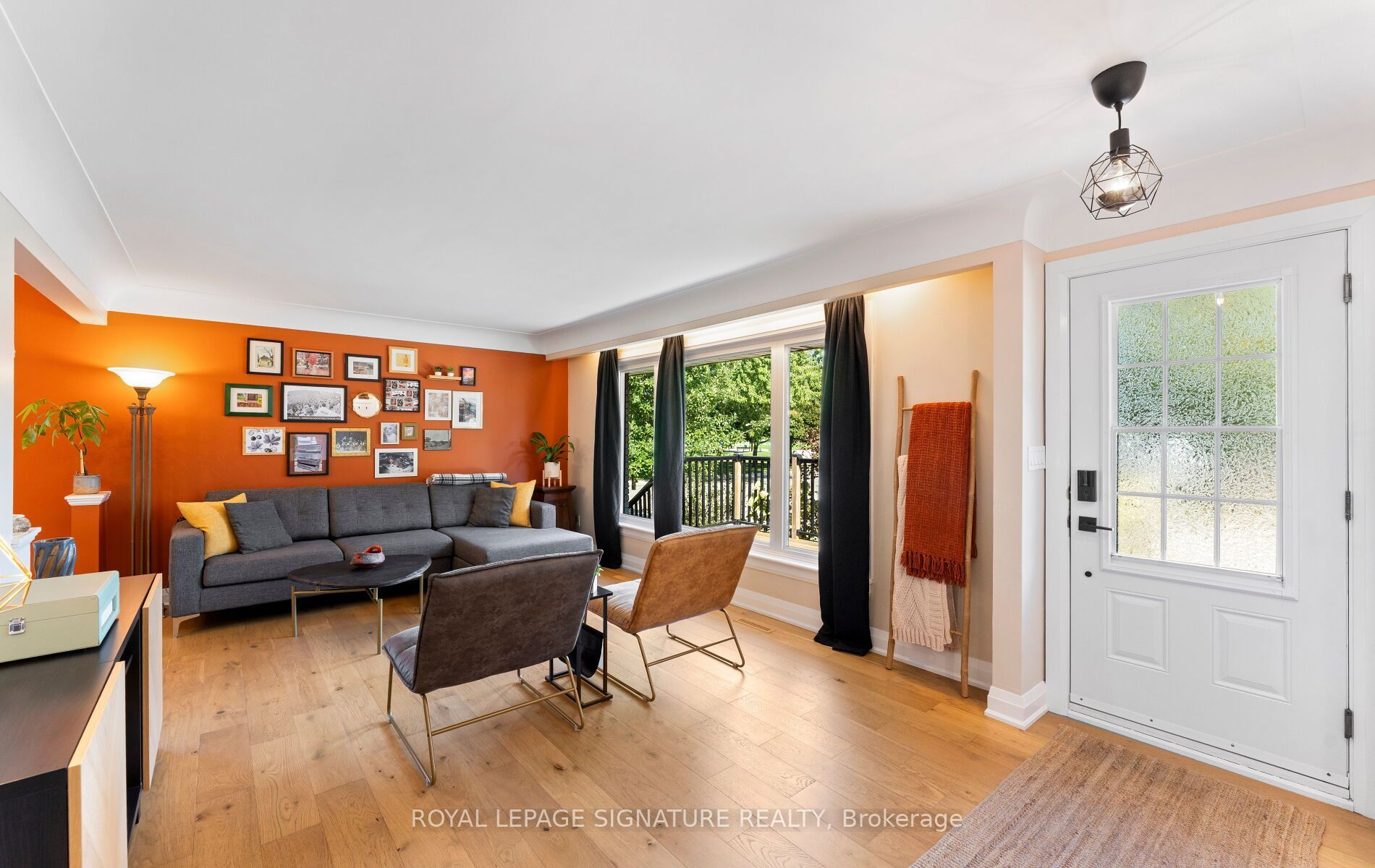4 Algoma Crescent, Hamilton, ON L9C 1S6 photo 5