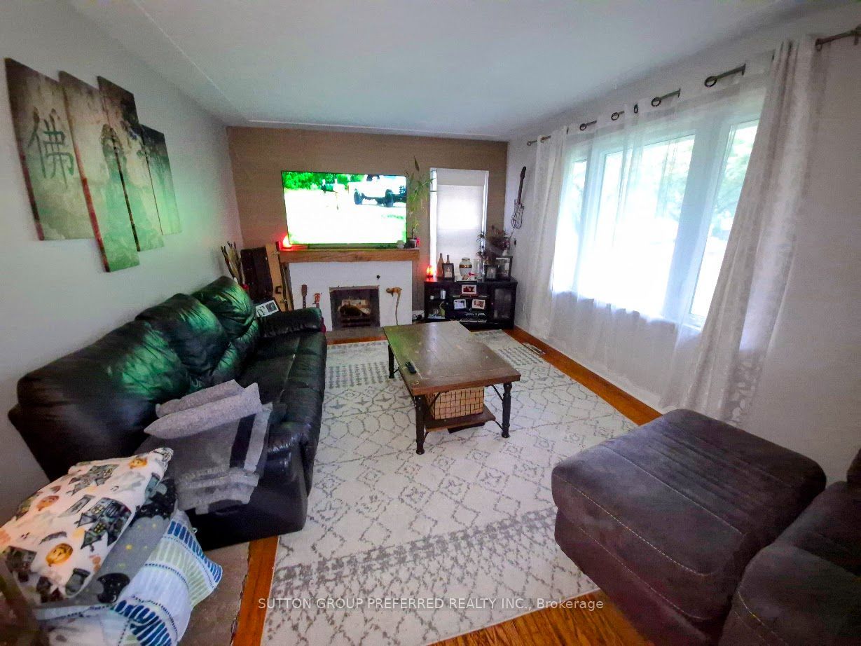 208 Linwood Street, London East, ON N5Y 1W6 photo 3