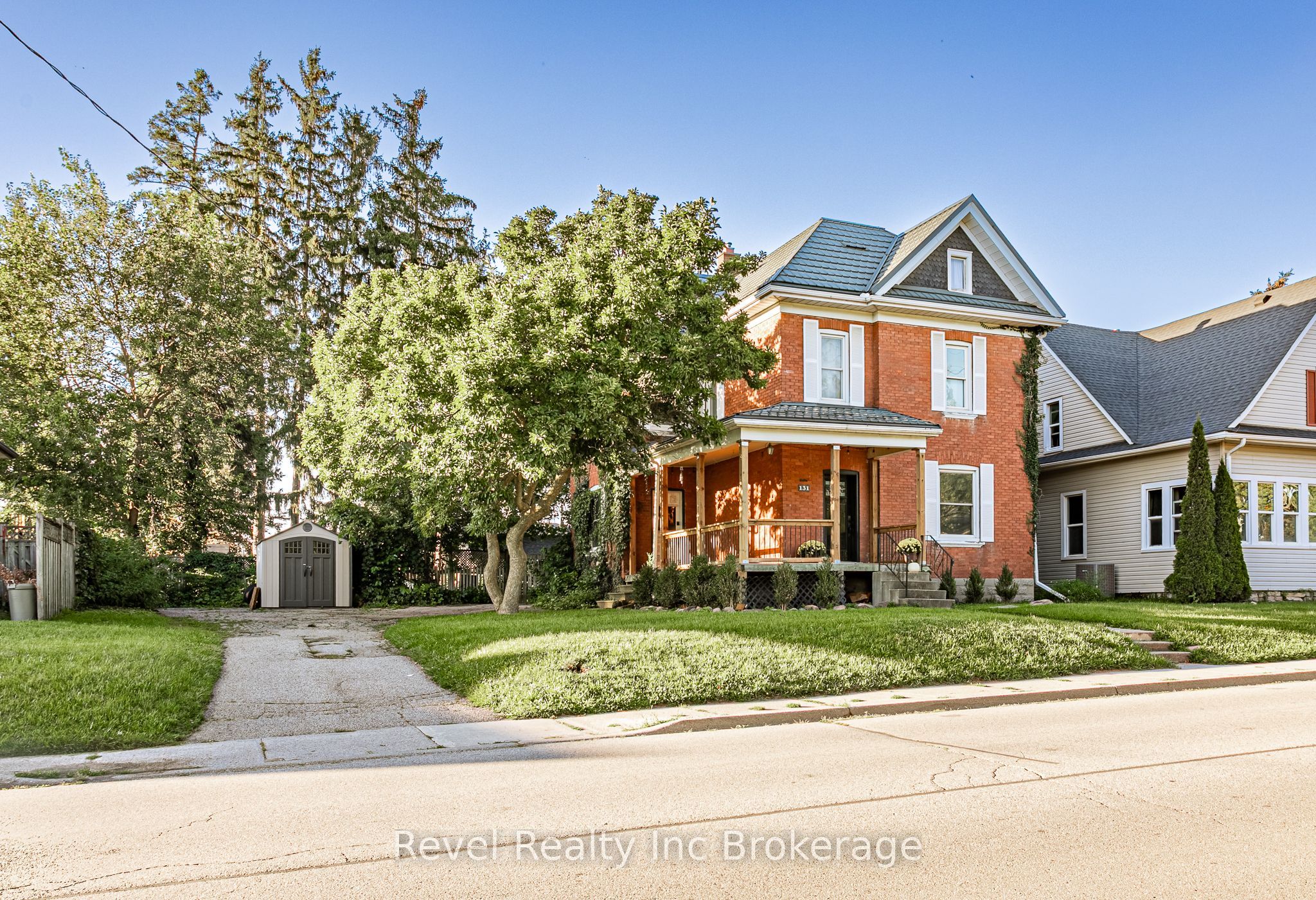 131 King Street E, Ingersoll, ON N5C 1G8 photo 3