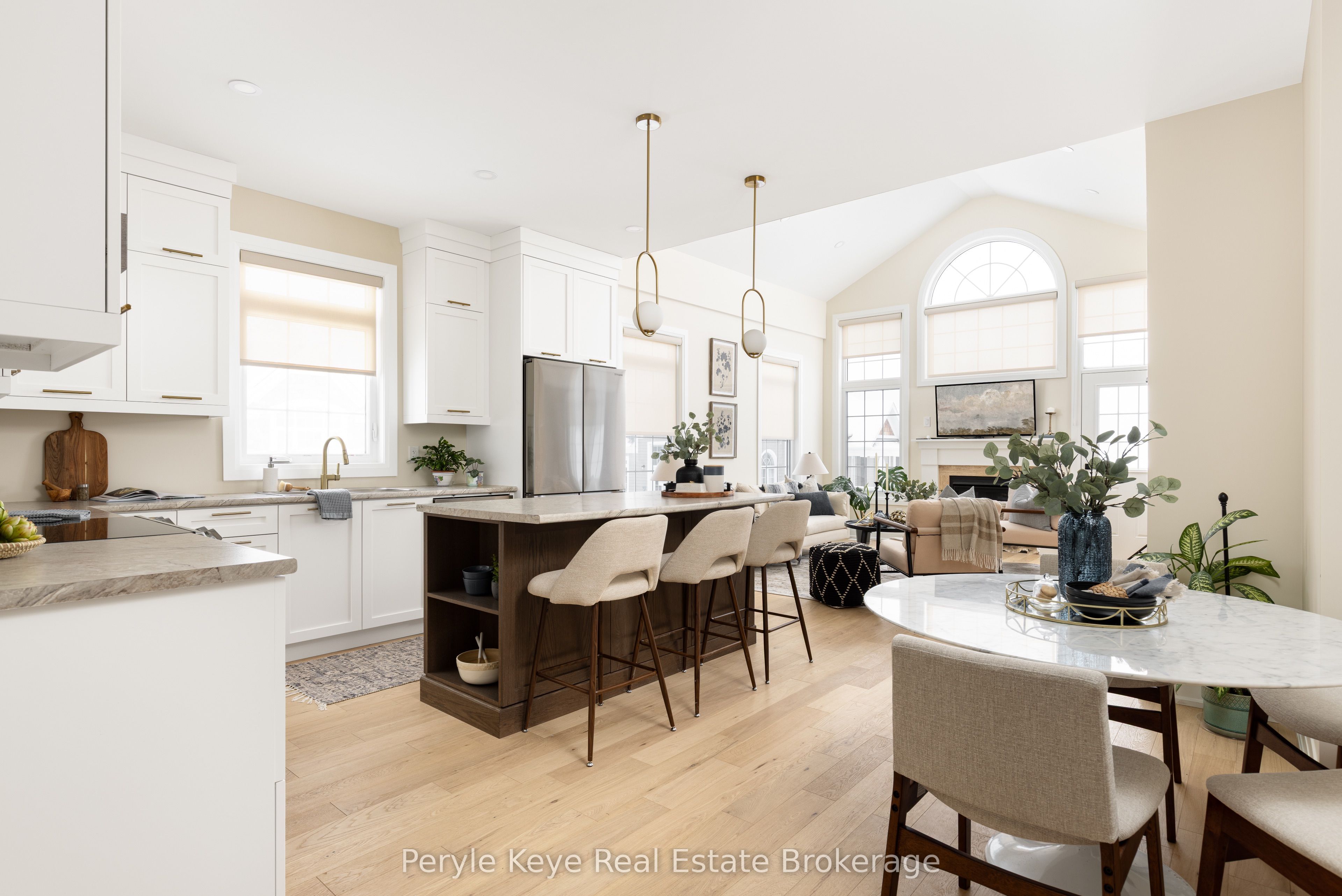 2 Leeds Court, Bracebridge, ON P1L 0B7