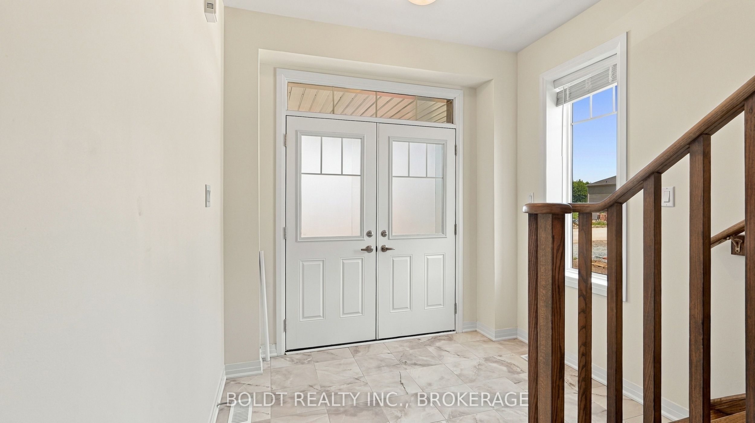 11 Derose Avenue, Thorold, ON L2V 0R1 photo 4