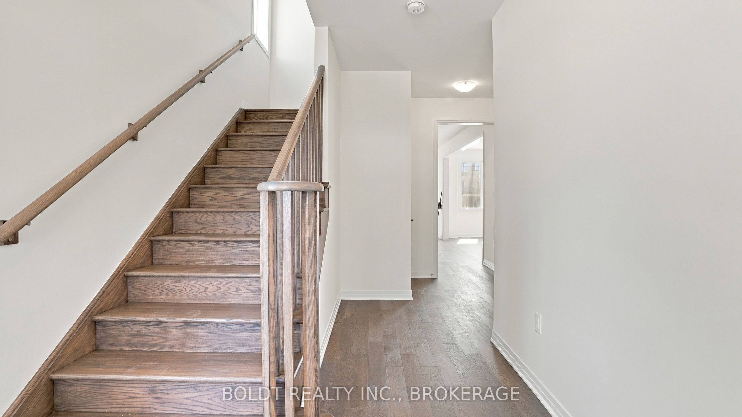 11 Derose Avenue, Thorold, ON L2V 0R1 photo 5