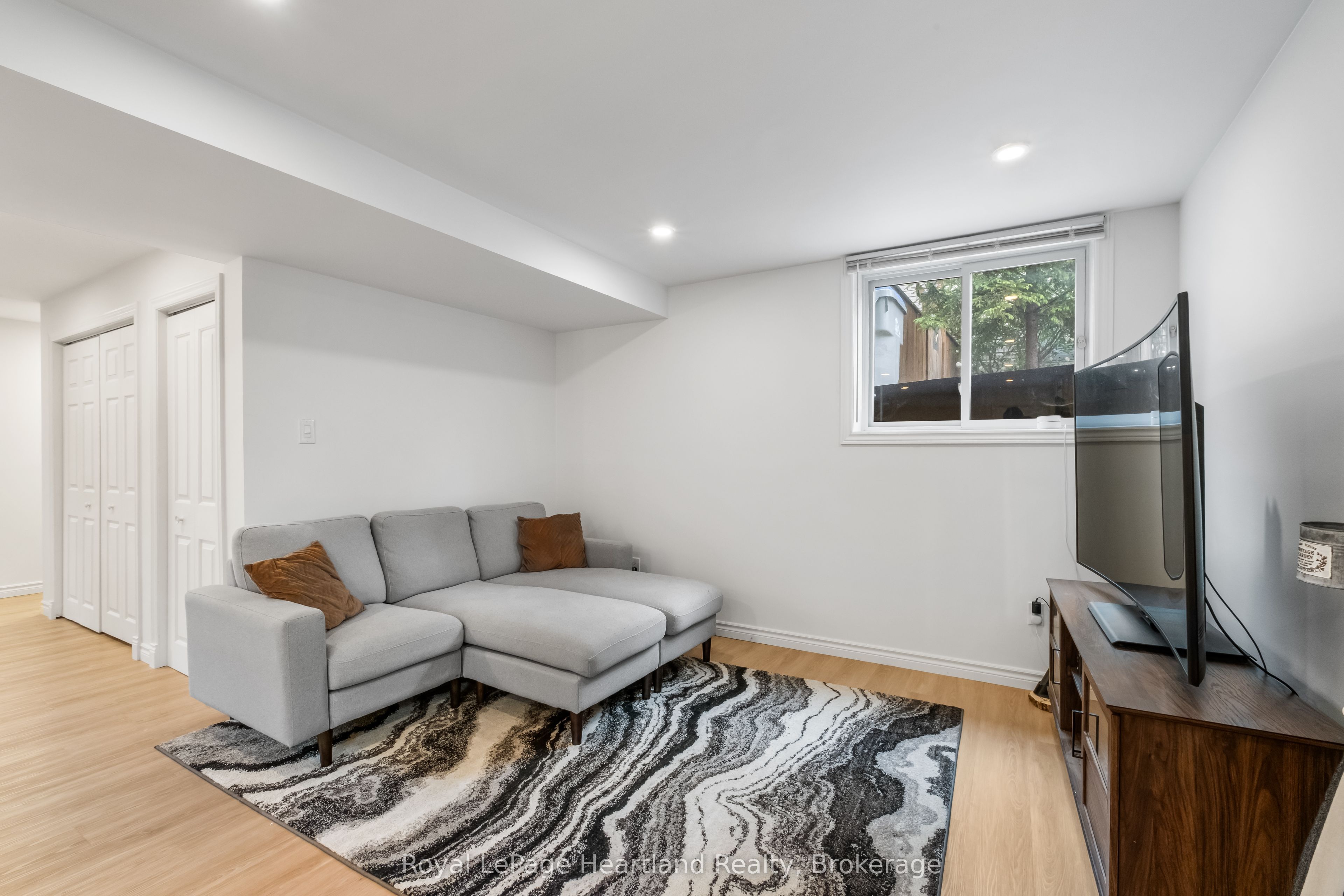 43 RAGLAN Street E 2, Goderich, ON N7A 1G6 photo 4