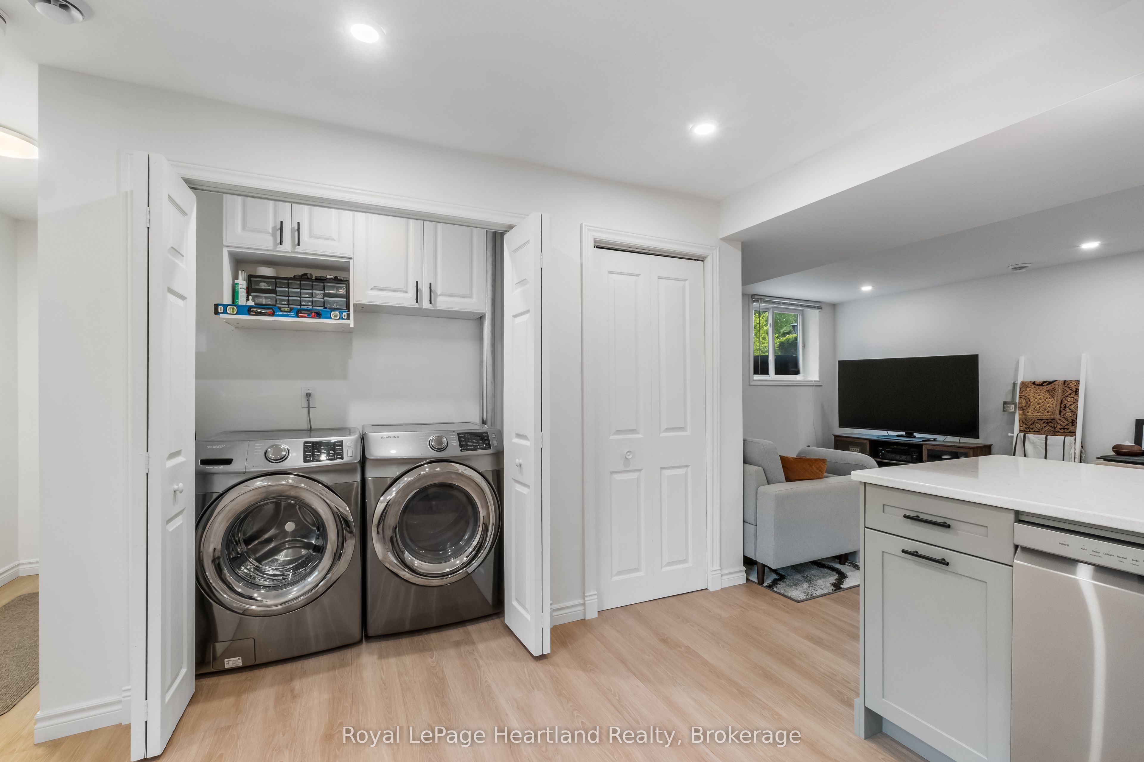 43 RAGLAN Street E 2, Goderich, ON N7A 1G6 photo 5