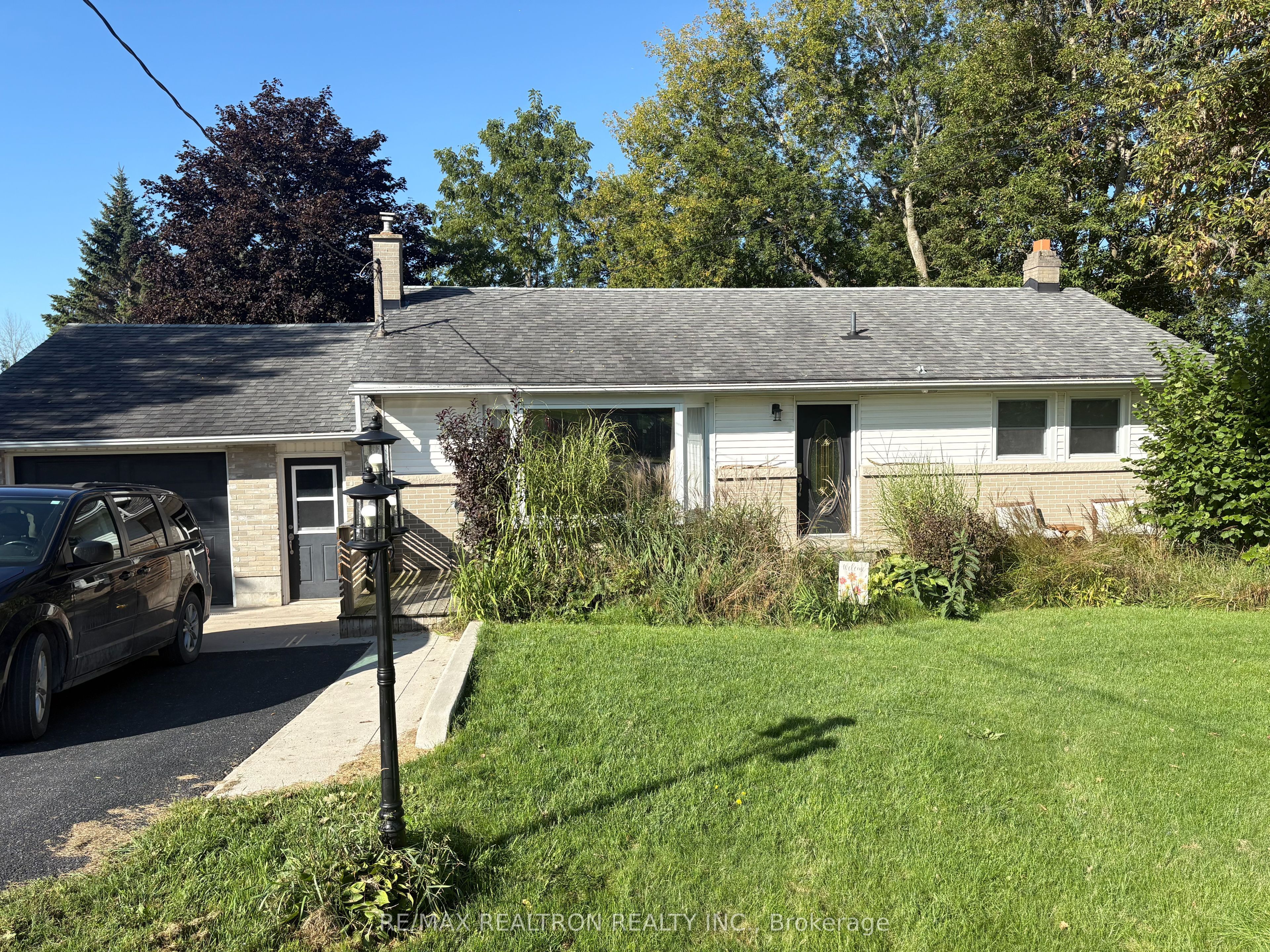 241 Westbury Avenue Main Floor, Loyalist, ON K0H 1G0 photo 2