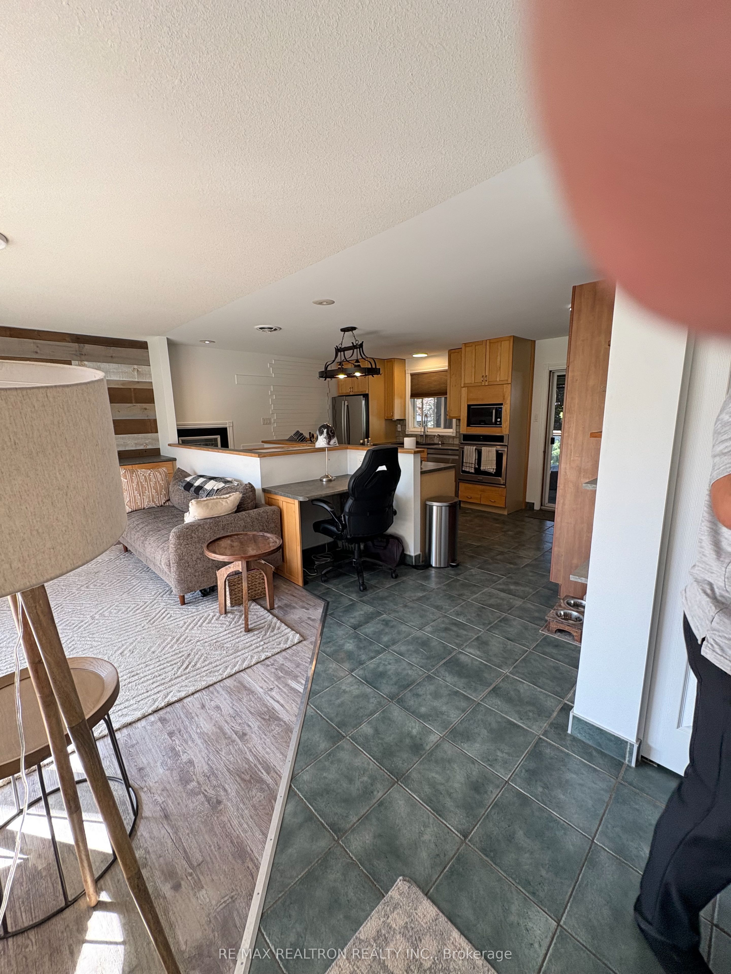 241 Westbury Avenue Main Floor, Loyalist, ON K0H 1G0 photo 4