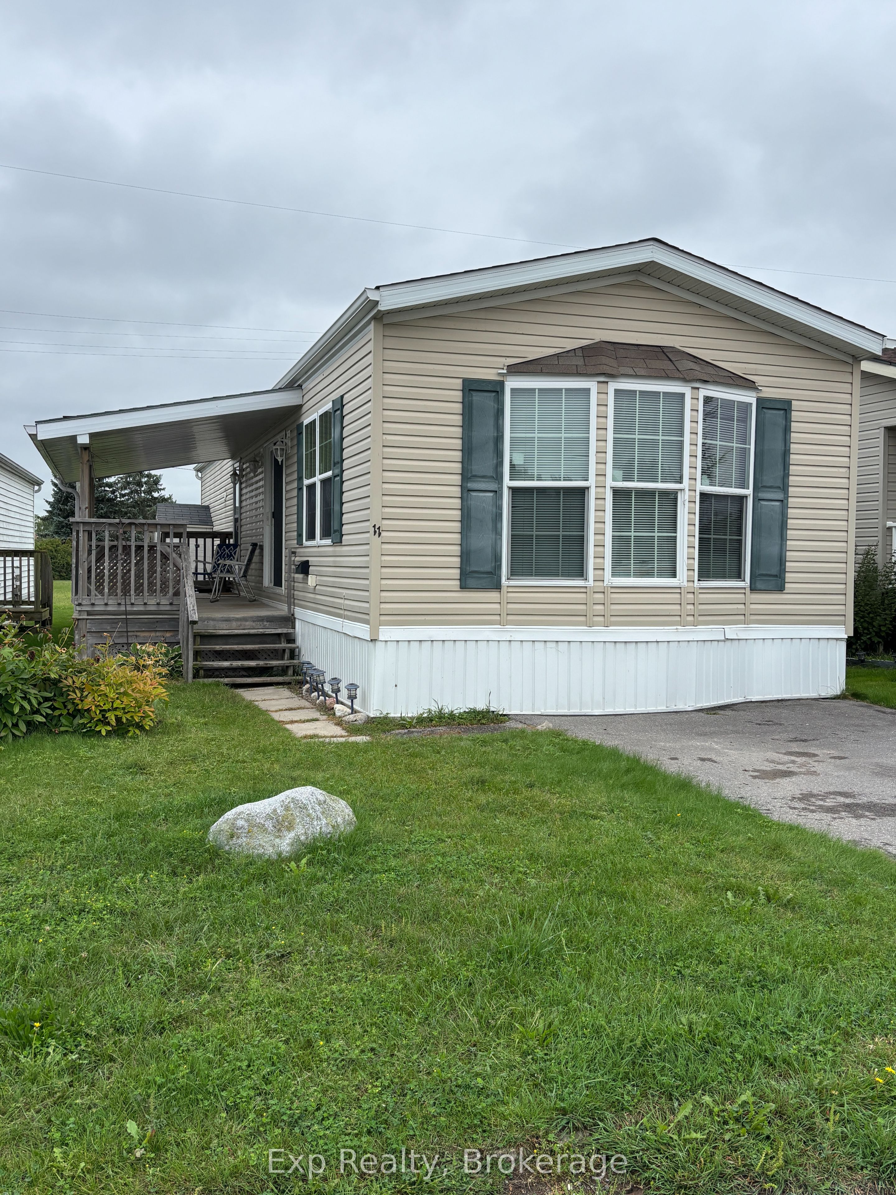 311 Dundas Street E 11, Quinte West, ON K8V 1M1 photo 2