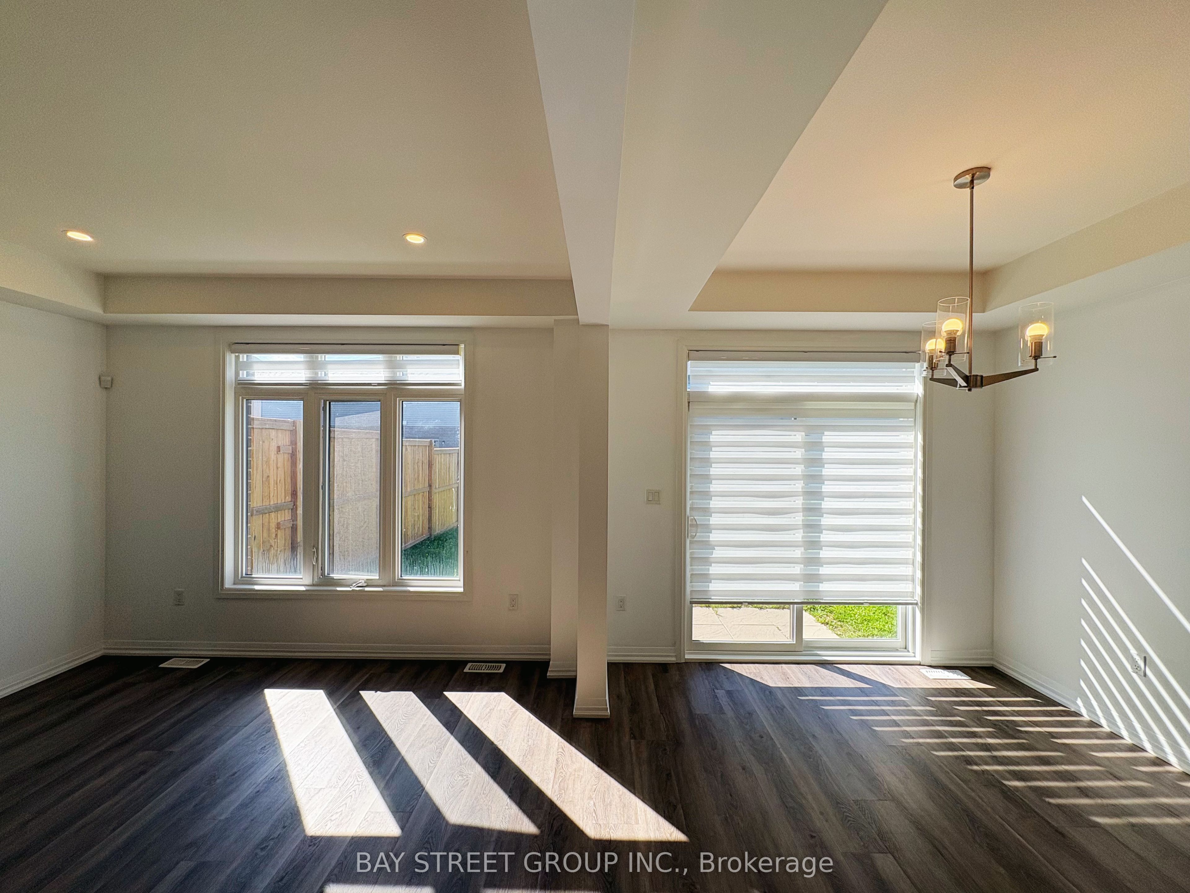 7405 Matteo Drive, Niagara Falls, ON L2H 2Y6 photo 5