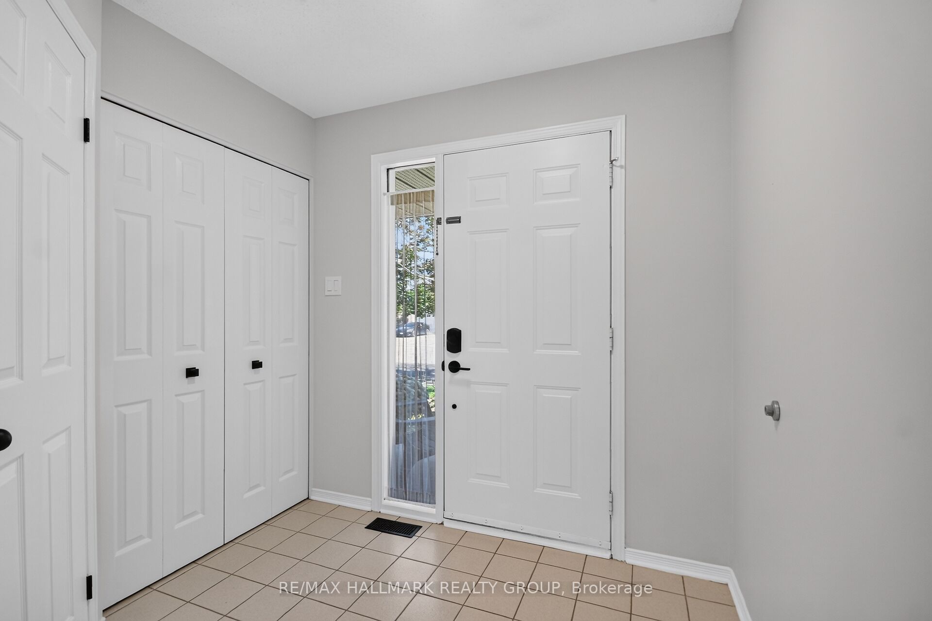 82 Whalings Circle, Stittsville - Munster - Richmond, ON K2S 1S4 photo 3