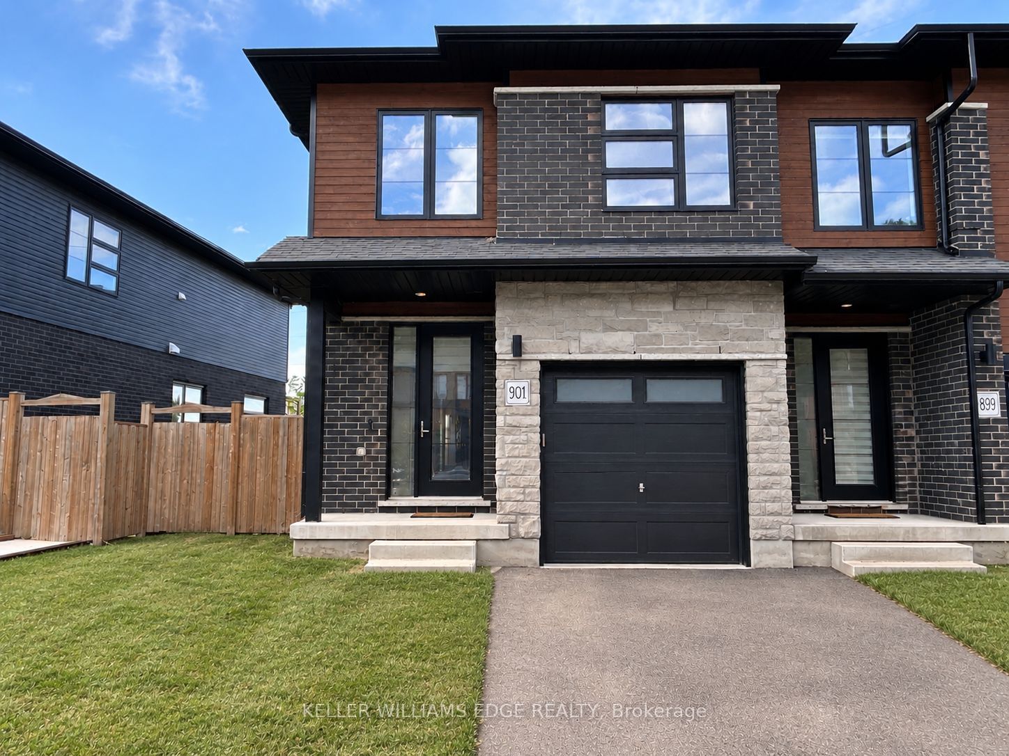 901 Robert Ferrie Drive, Kitchener, ON N2R 0P2