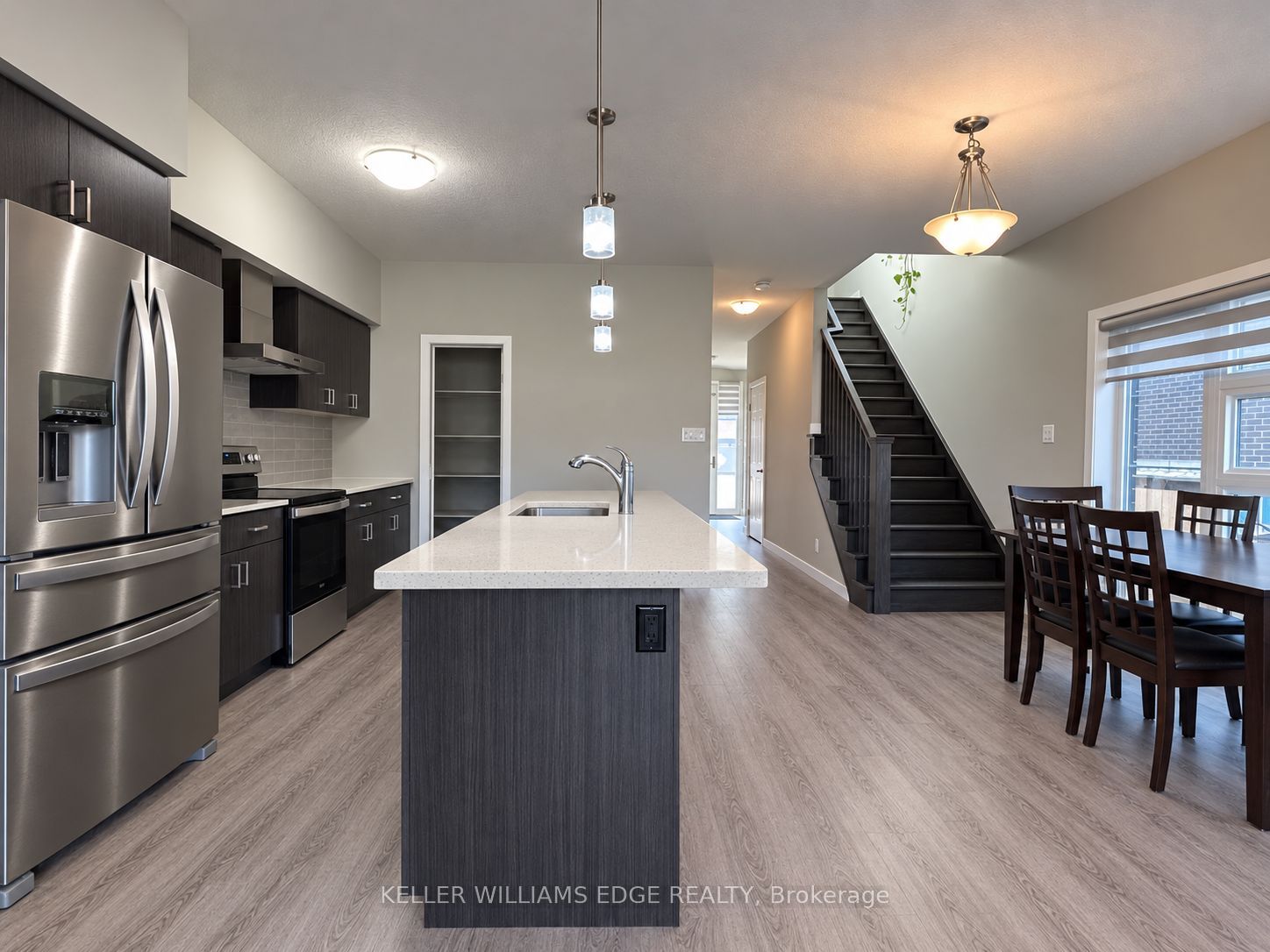 901 Robert Ferrie Drive, Kitchener, ON N2R 0P2 photo 5