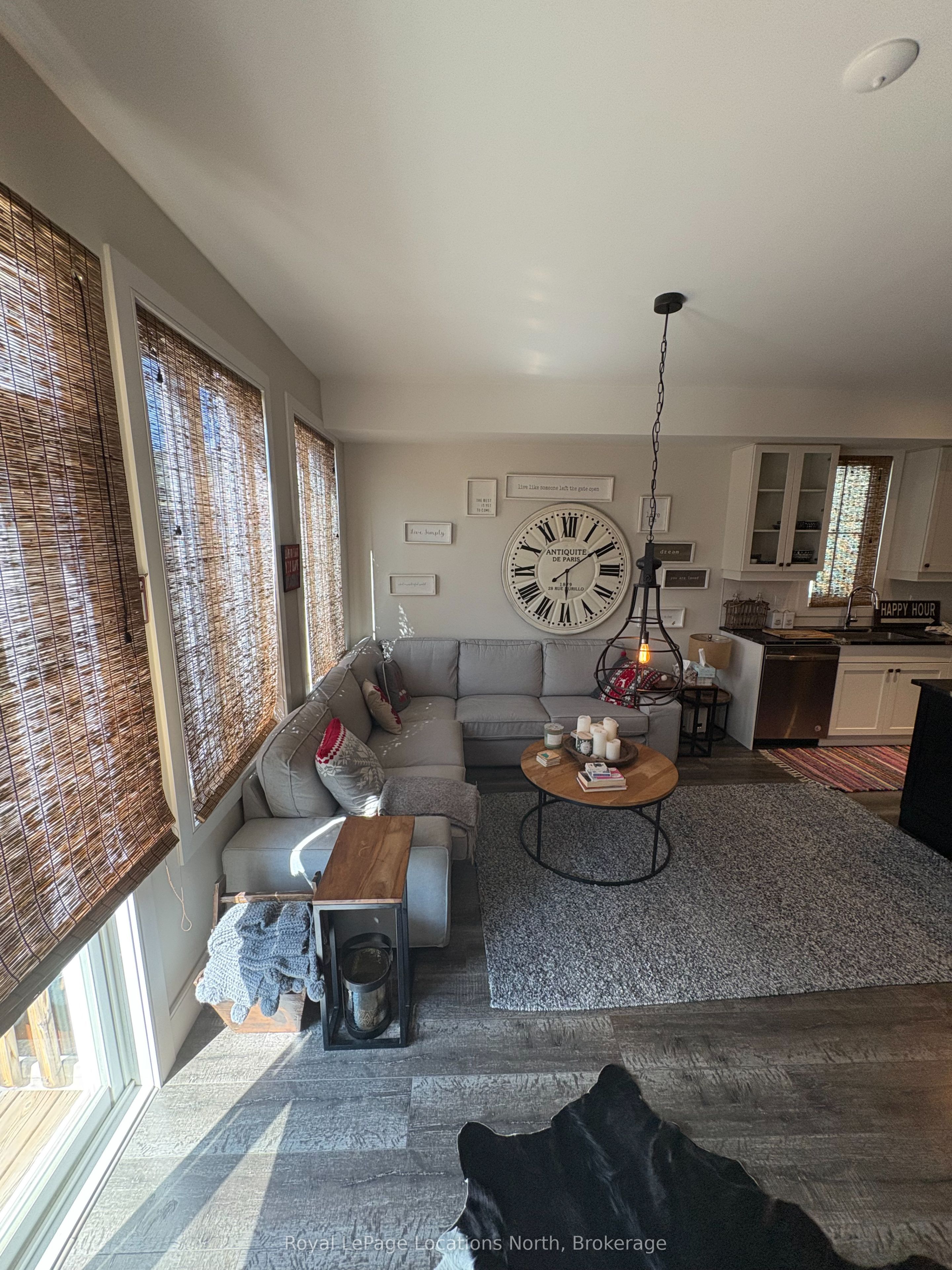 363 Yellow Birch Crescent, Blue Mountains, ON L9Y 0Y5 photo 4