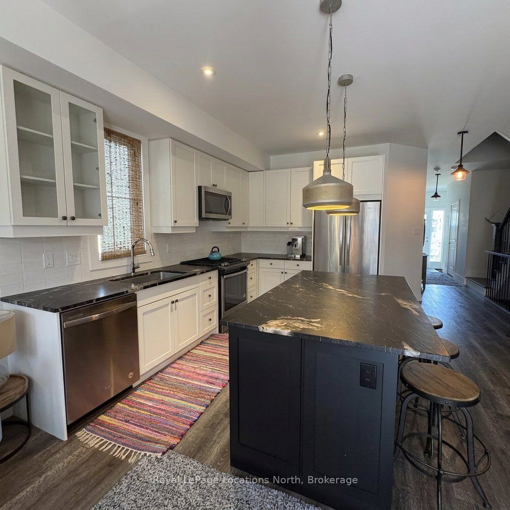 363 Yellow Birch Crescent, Blue Mountains, ON L9Y 0Y5 photo 5