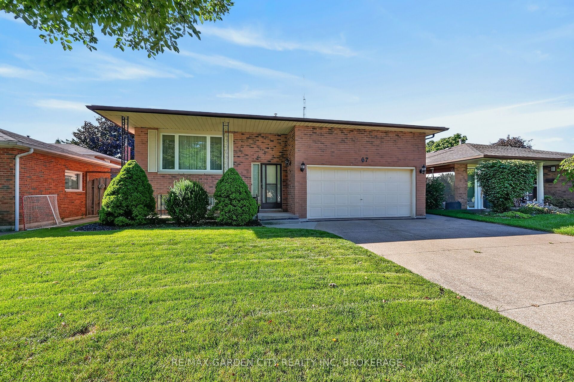 67 College Park Drive, Welland, ON L3C 6Z7