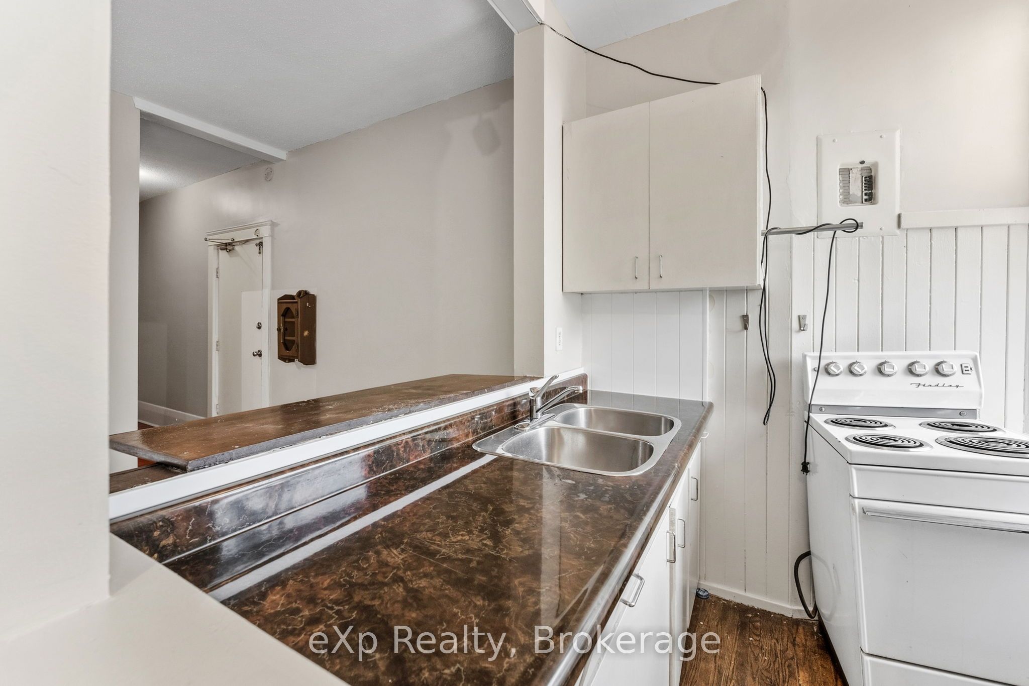 109 Downie Street 25, Stratford, ON N5A 1X2 photo 5