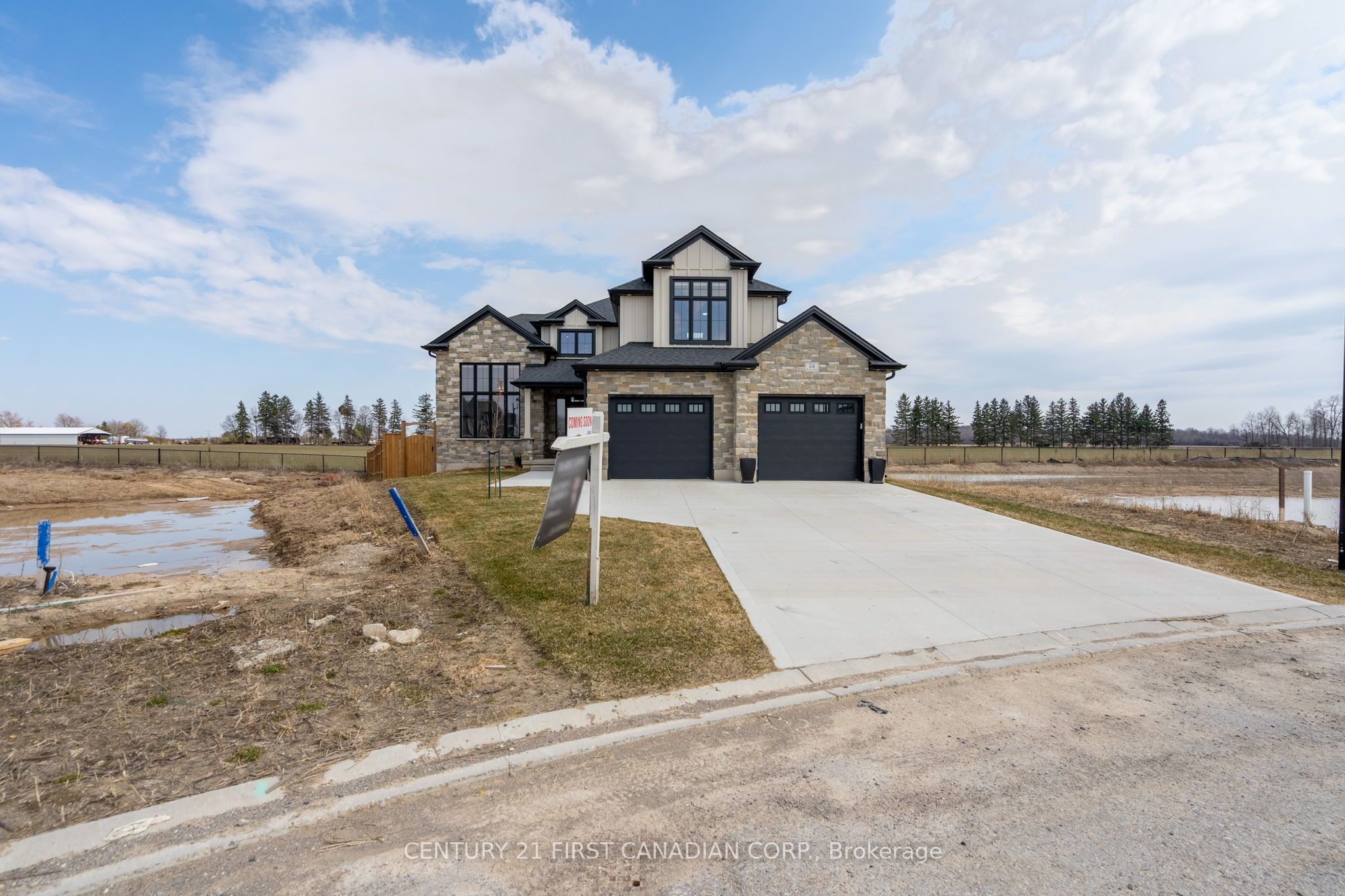 24 Postma Crescent, North Middlesex, ON N0M 1A0 photo 3