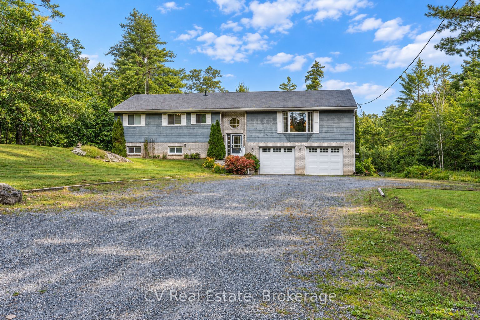 1045 Narrows Road, Gravenhurst, ON P1P 1R2 photo 2