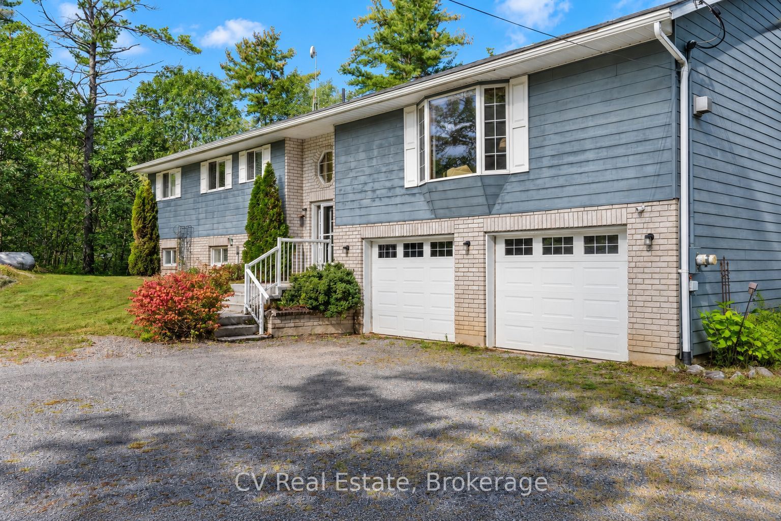 1045 Narrows Road, Gravenhurst, ON P1P 1R2 photo 3