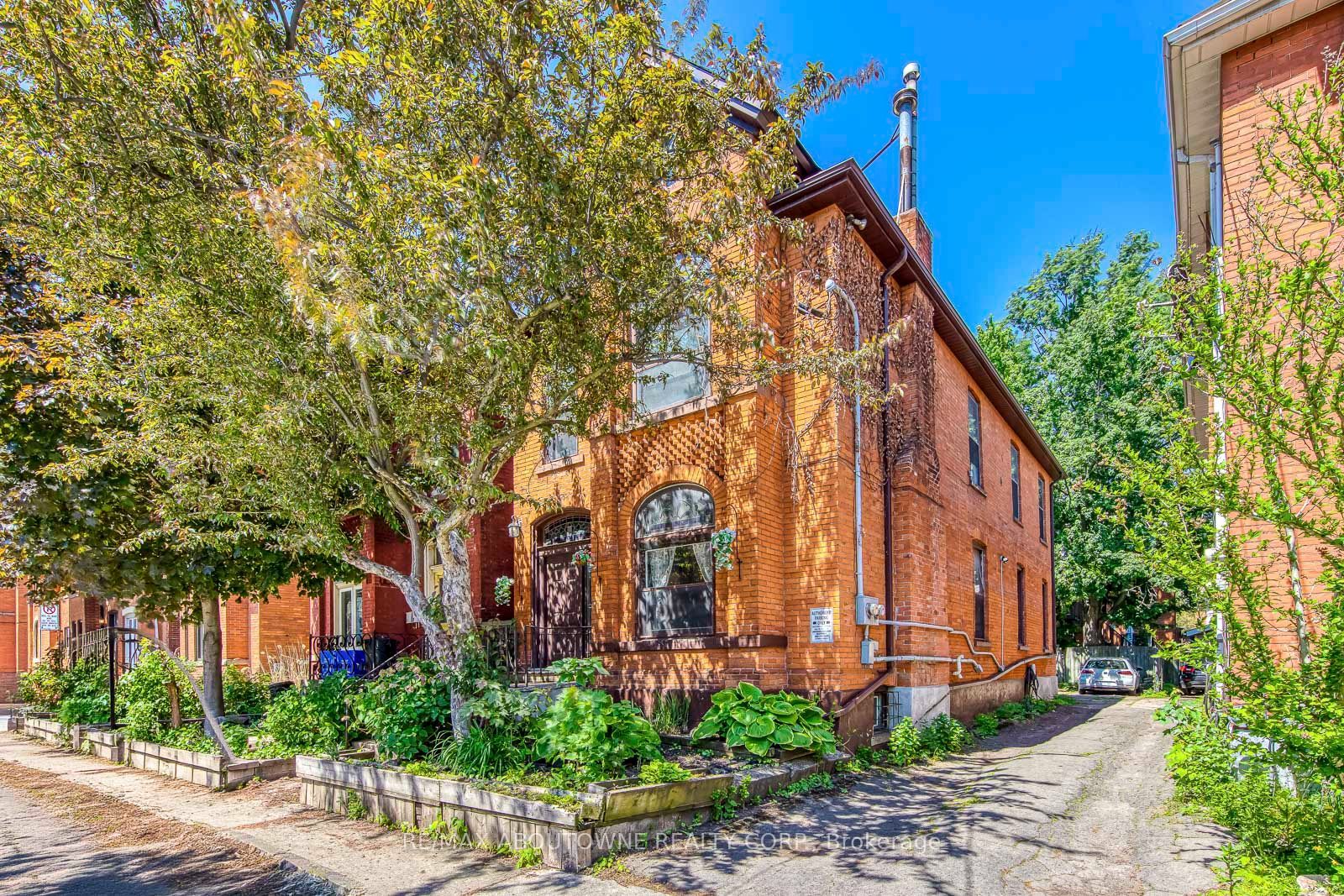 100 Grant Avenue #2, Hamilton, ON L8N 2X7