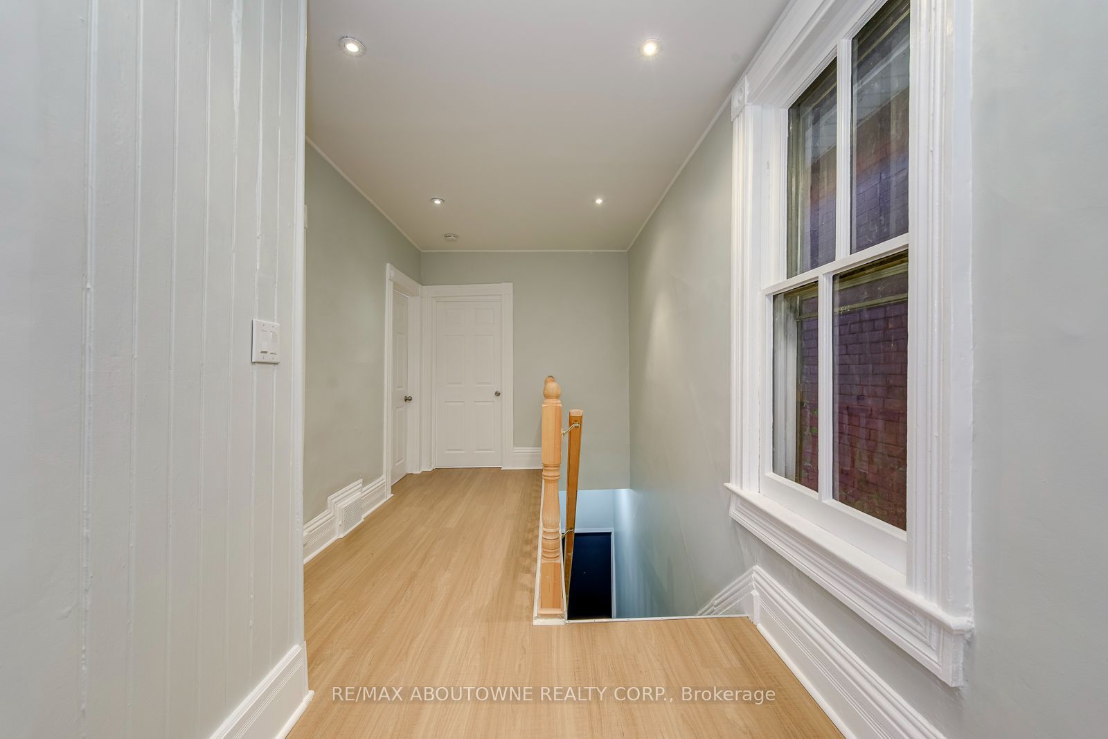 100 Grant Avenue #2, Hamilton, ON L8N 2X7 photo 4