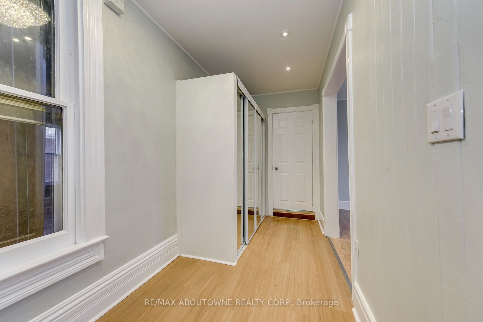 100 Grant Avenue #2, Hamilton, ON L8N 2X7 photo 5