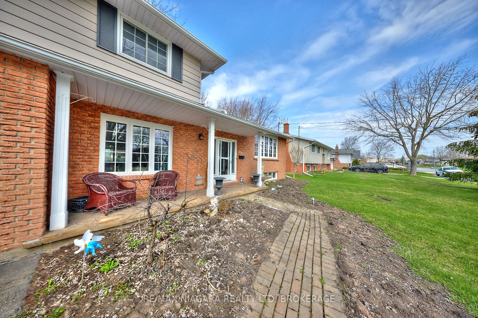 953 Grandview Road, Fort Erie, ON L2A 5R4 photo 3
